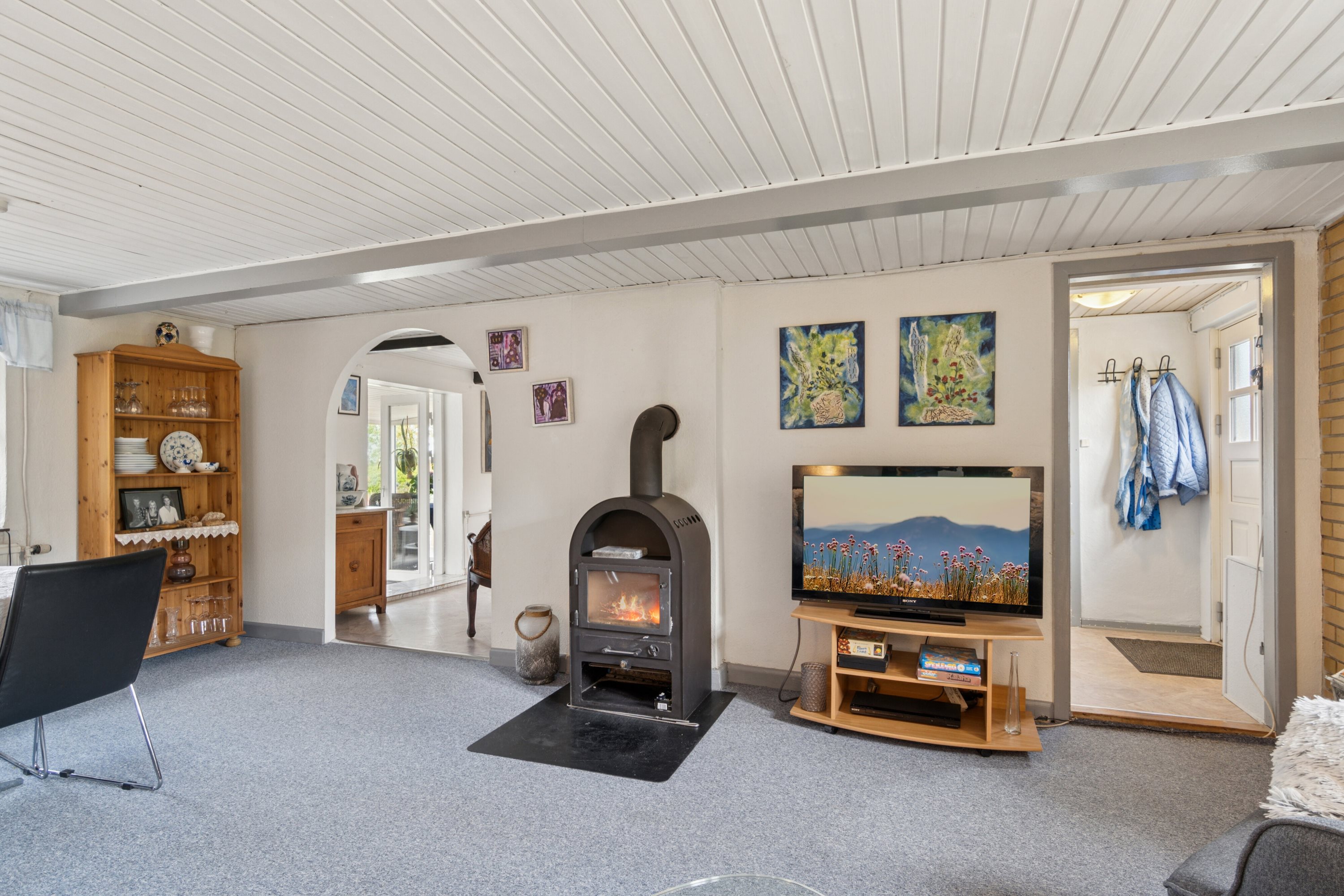 Fremhævet stue billede i fuldskærmstilstand. Billede af Næstved Landevej 10, 4250 Fuglebjerg