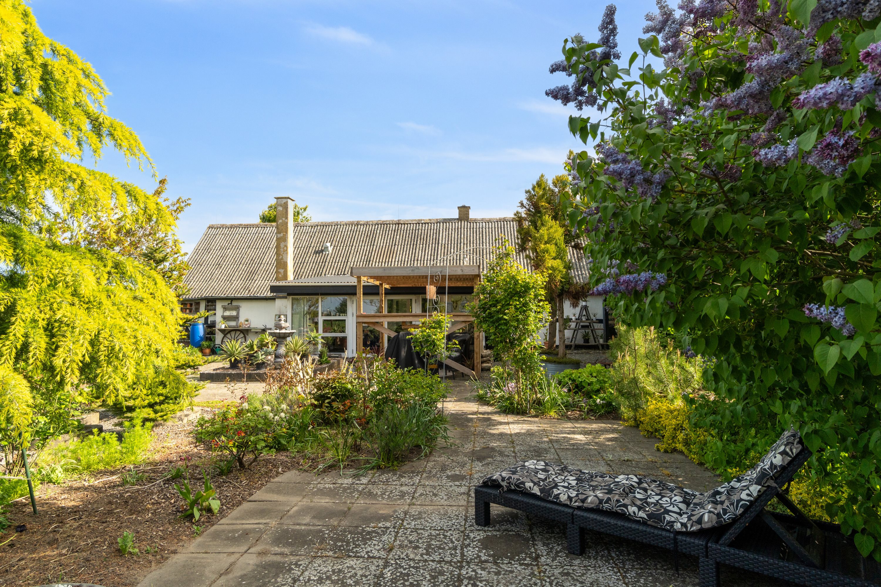 Fremhævet set fra haven billede i fuldskærmstilstand. Billede af Næstved Landevej 10, 4250 Fuglebjerg