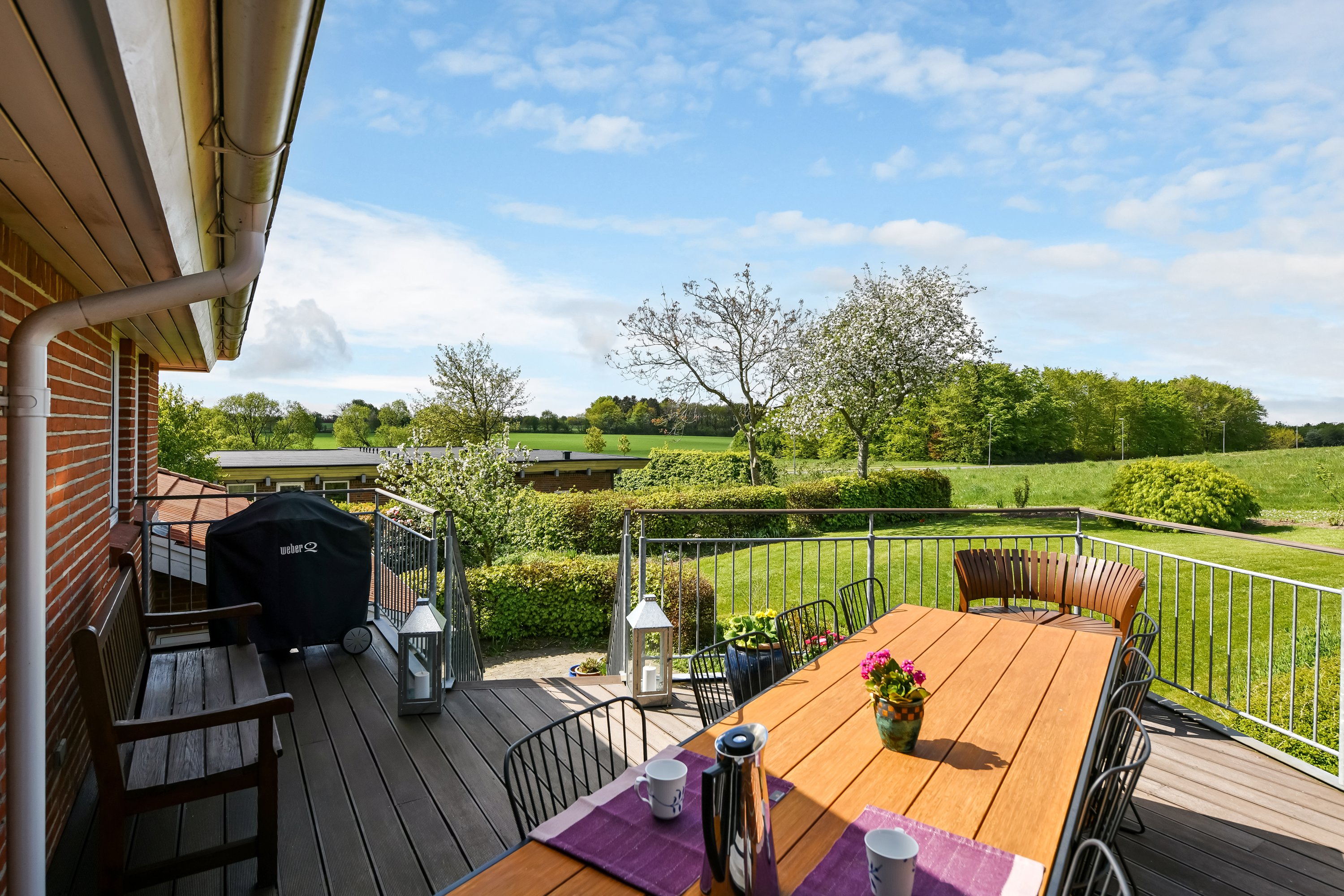 Fremhævet terrasse billede i fuldskærmstilstand. Billede af Søllingdalvej 88, 7250 Hejnsvig