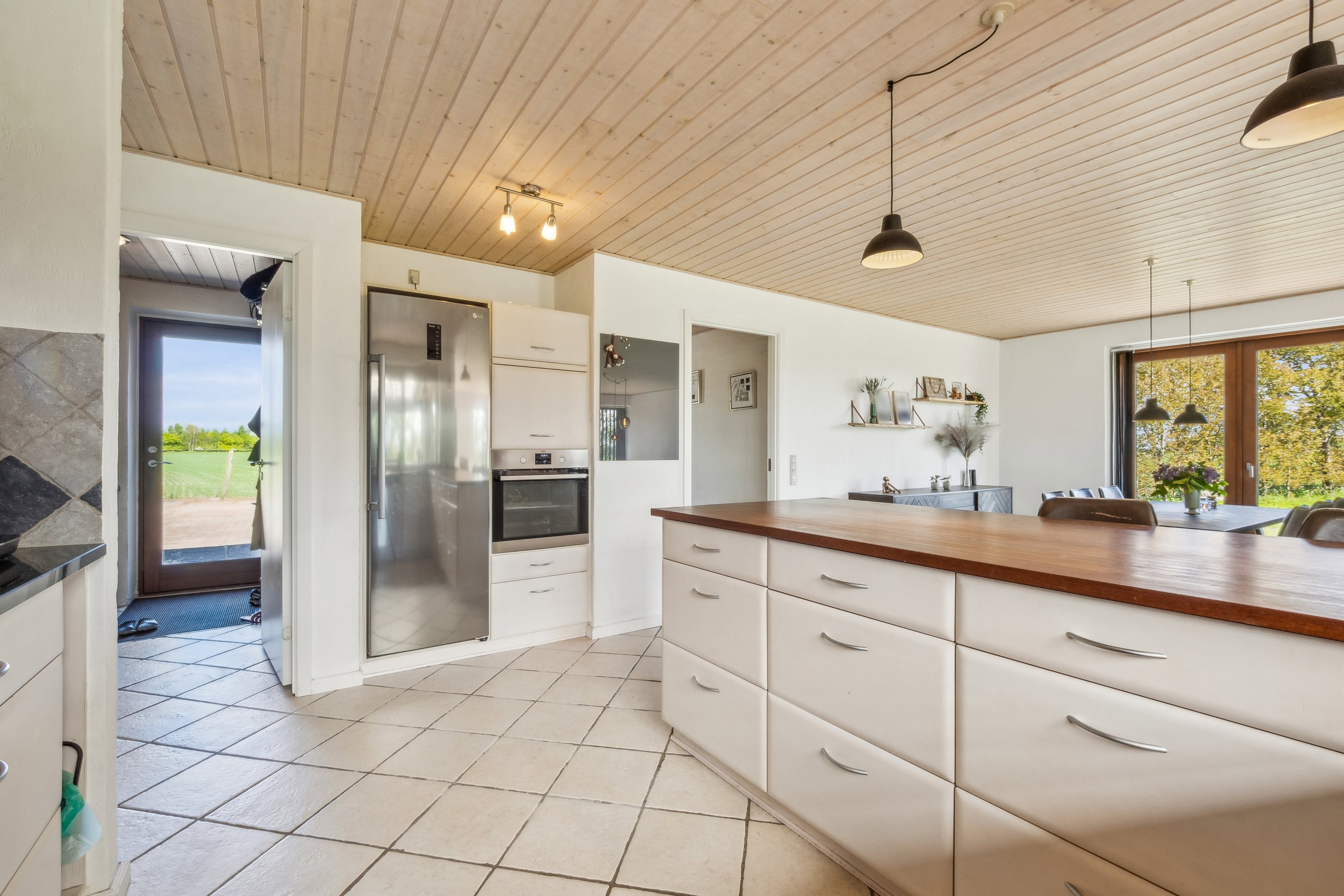 Fremhævet køkken billede i fuldskærmstilstand. Billede af Bostrupvej 1, Bostrup, 7870 Roslev