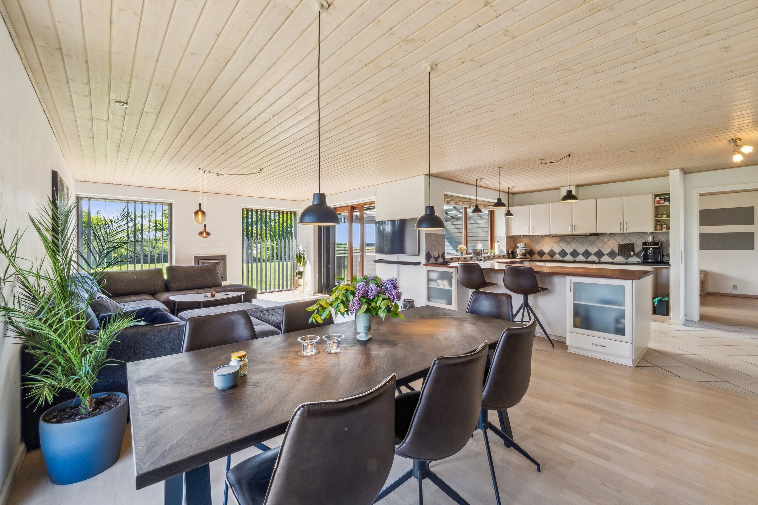 Fremhævet stue billede i fuldskærmstilstand. Billede af Bostrupvej 1, Bostrup, 7870 Roslev