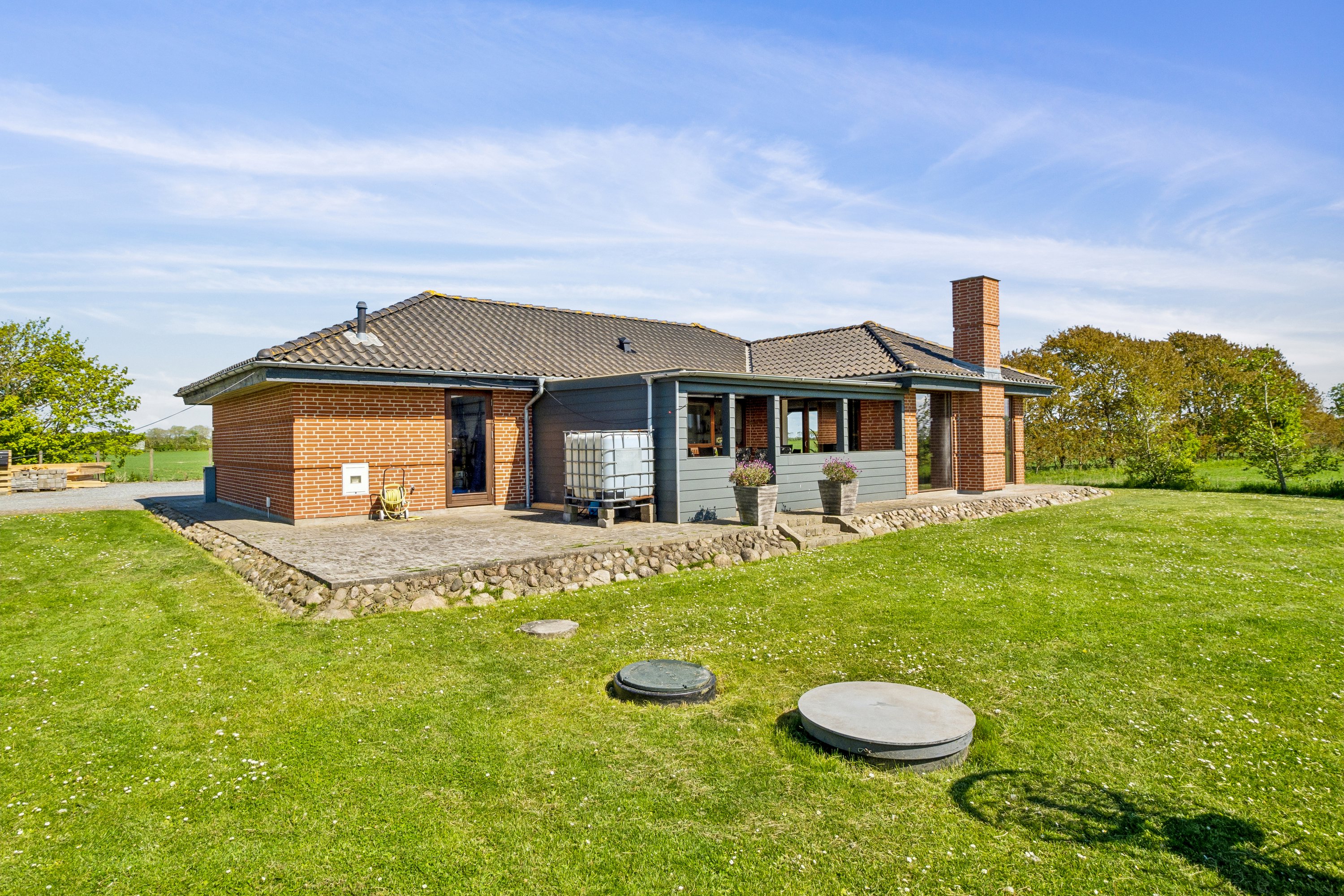 Fremhævet ejendom 1 billede i fuldskærmstilstand. Billede af Bostrupvej 1, Bostrup, 7870 Roslev