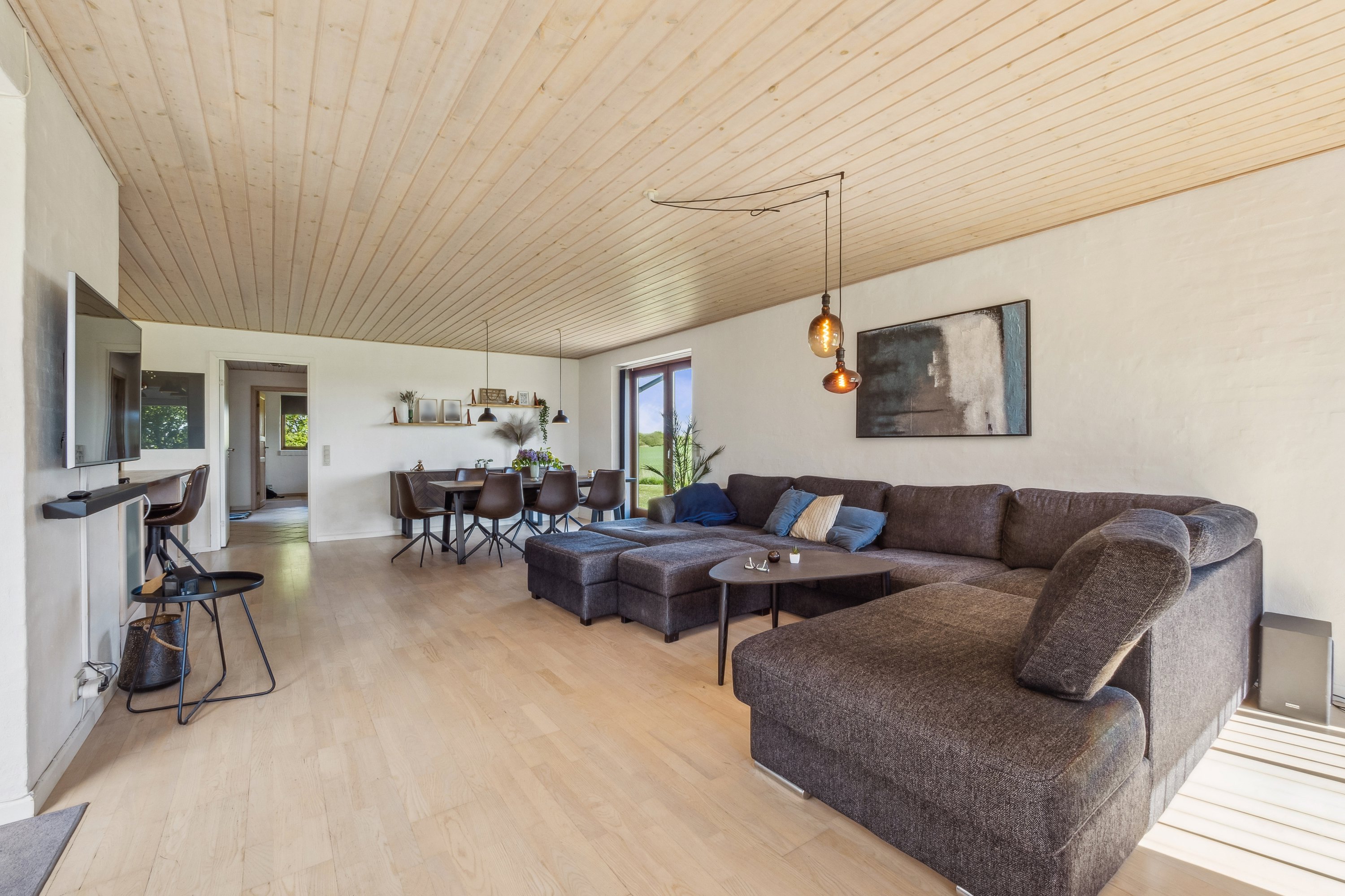 Fremhævet stue billede i fuldskærmstilstand. Billede af Bostrupvej 1, Bostrup, 7870 Roslev