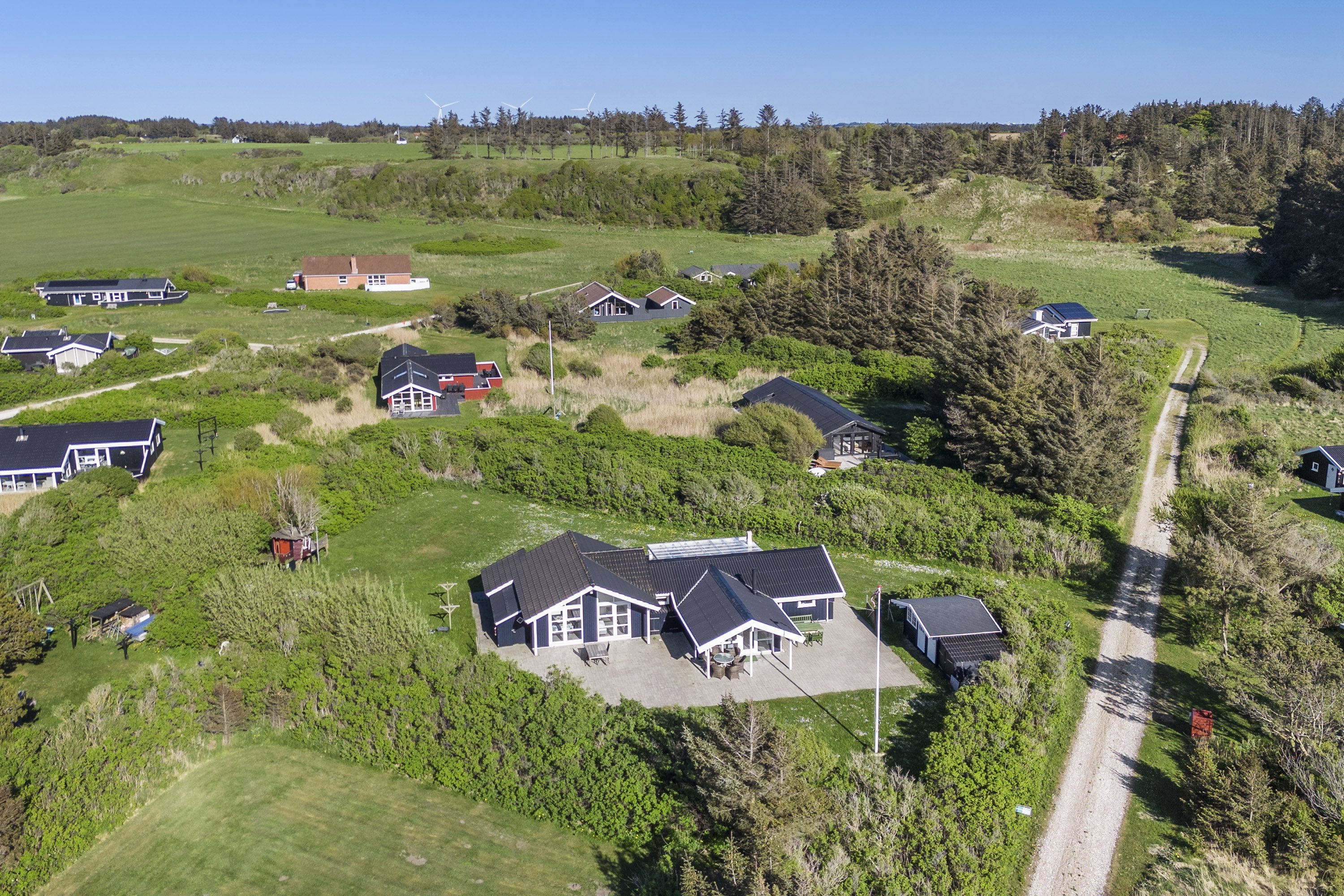Fremhævet luftfoto billede i fuldskærmstilstand. Billede af Martsvej 39, Skal Klit, 9800 Hjørring