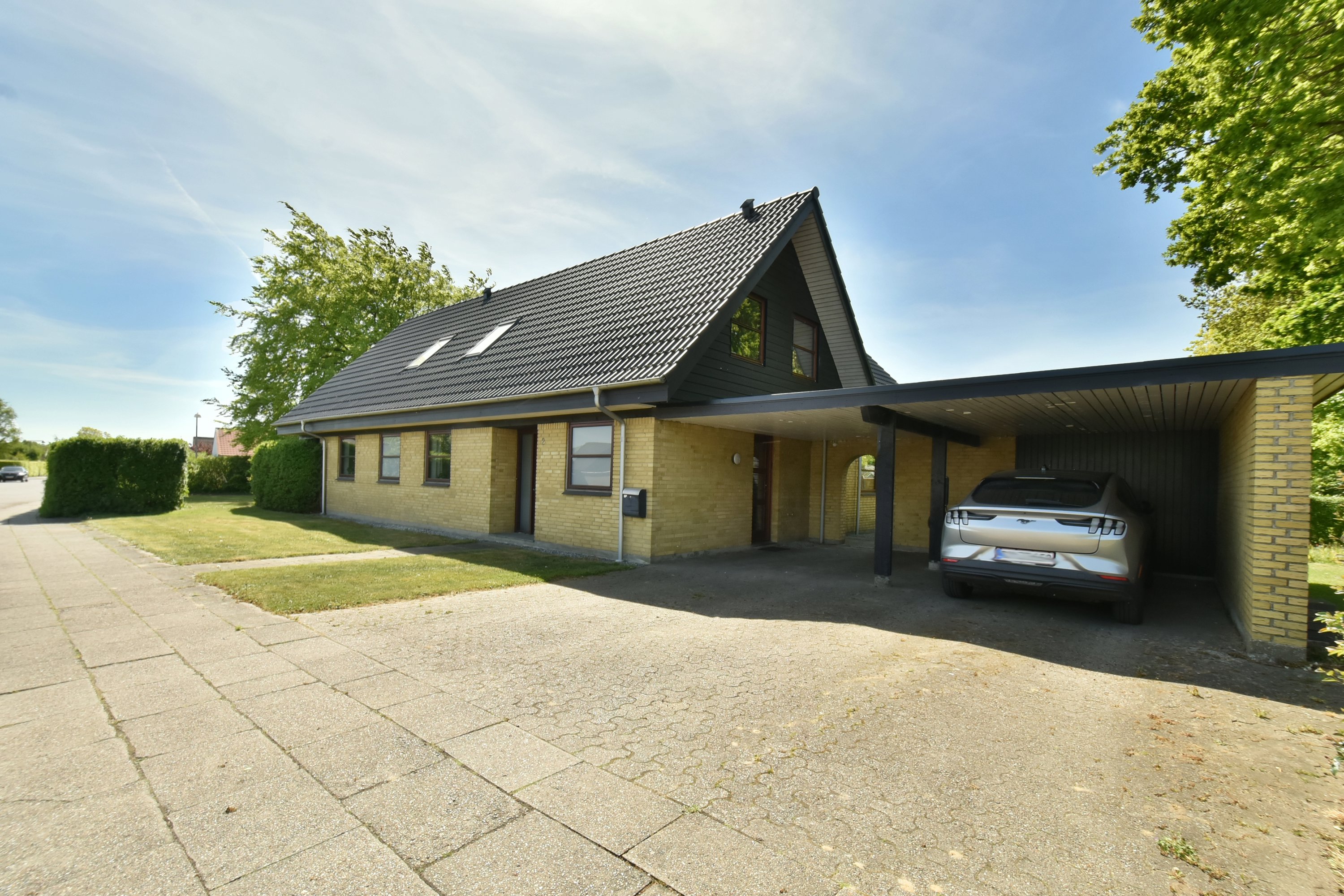 Fremhævet ejendommen billede i fuldskærmstilstand. Billede af Linåvænget 2, 7451 Sunds