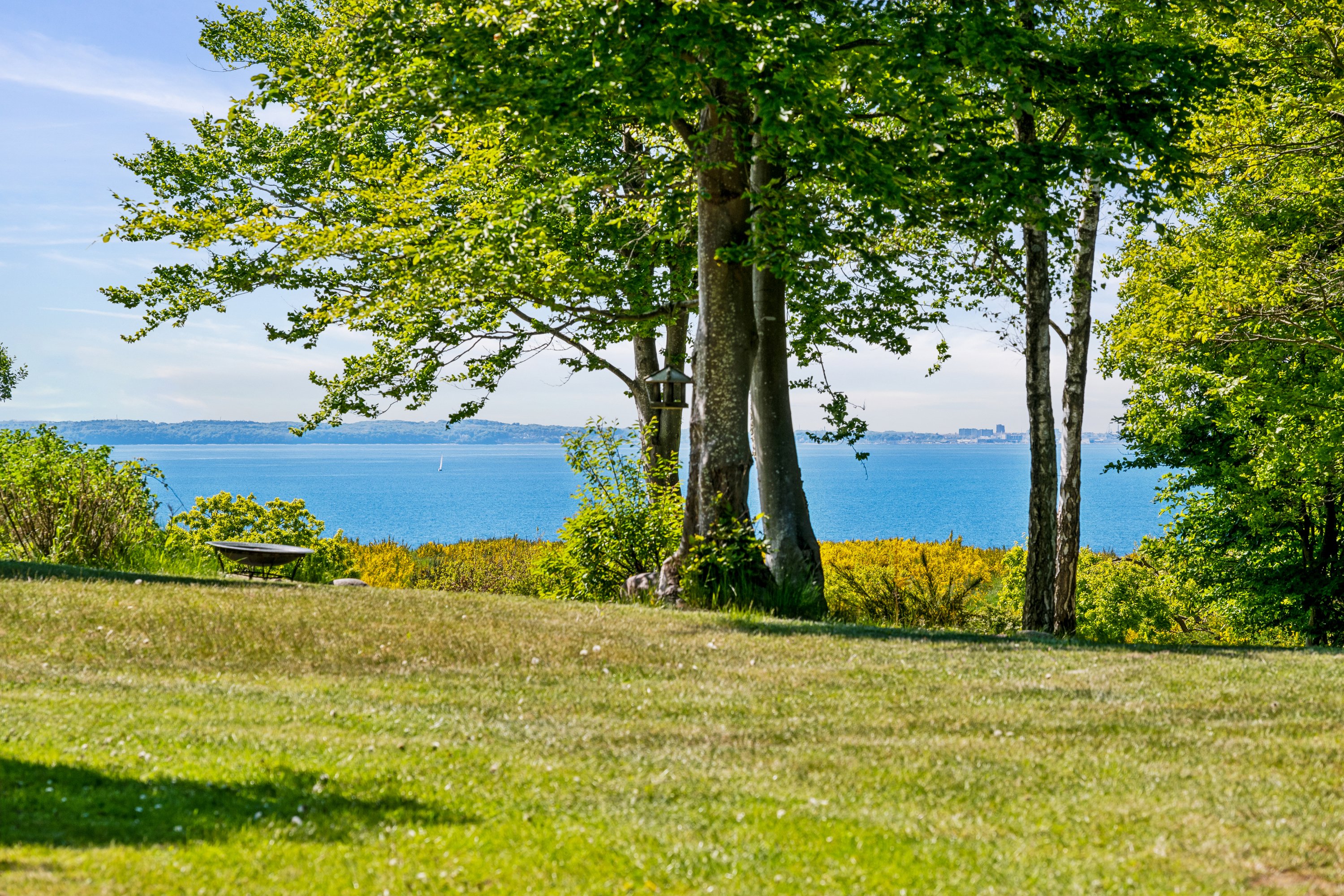 Fremhævet omgivelser billede i fuldskærmstilstand. Billede af Skoven 1B, Fejrup Strand, 8420 Knebel