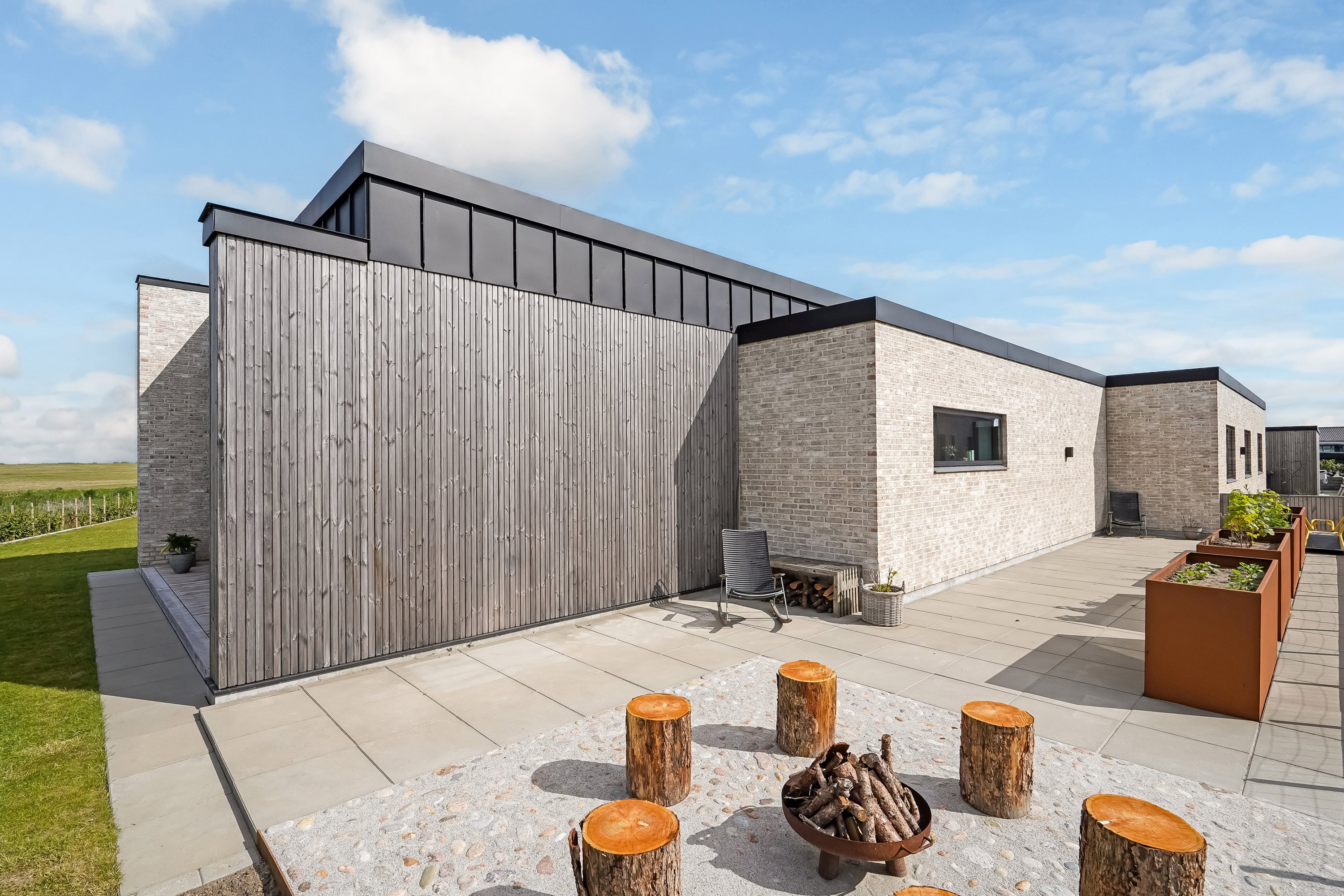 Fremhævet ejendommen billede i fuldskærmstilstand. Billede af Asta Andersens Vej 12, 7300 Jelling