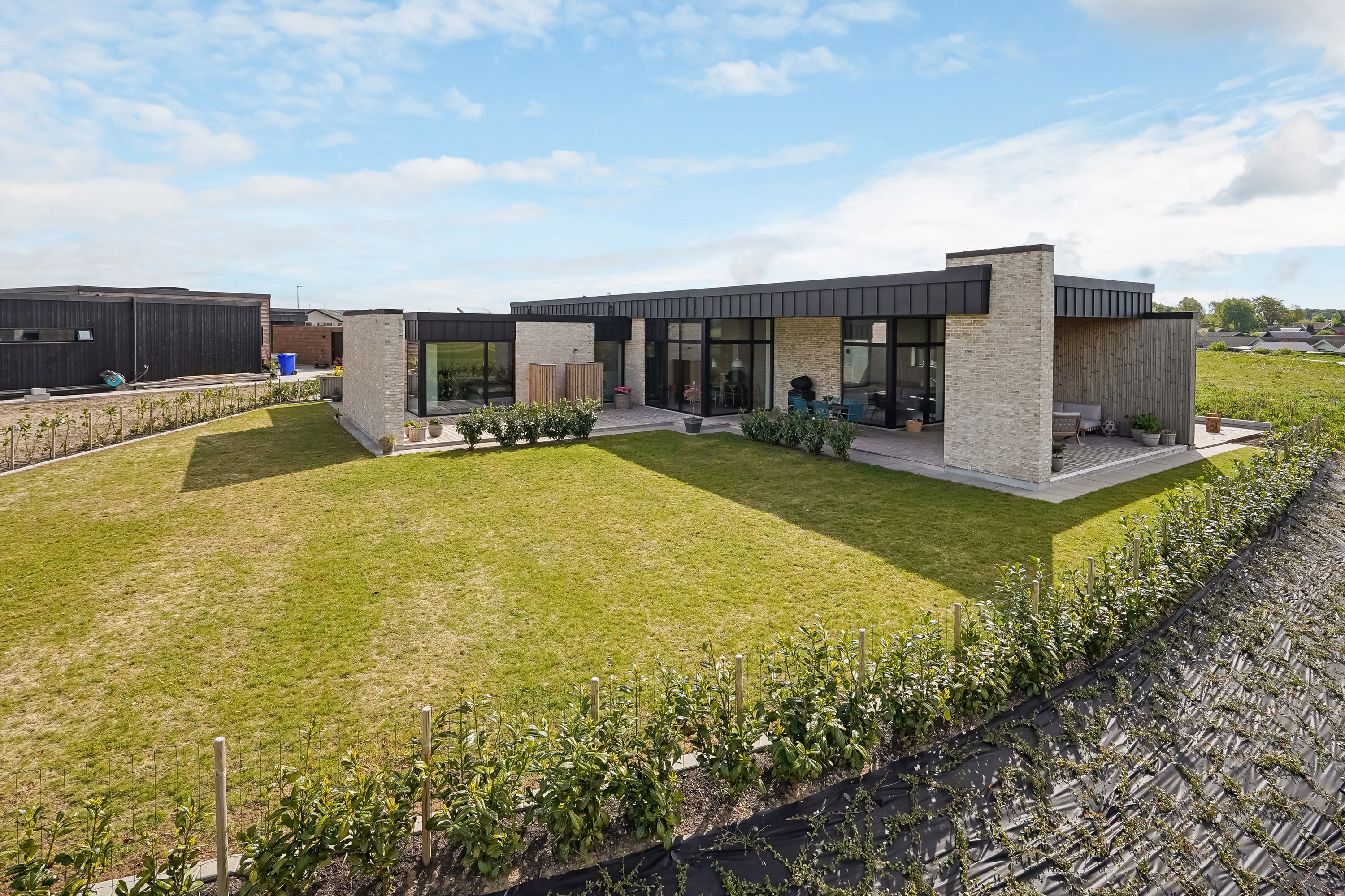 Fremhævet ejendommen billede i fuldskærmstilstand. Billede af Asta Andersens Vej 12, 7300 Jelling