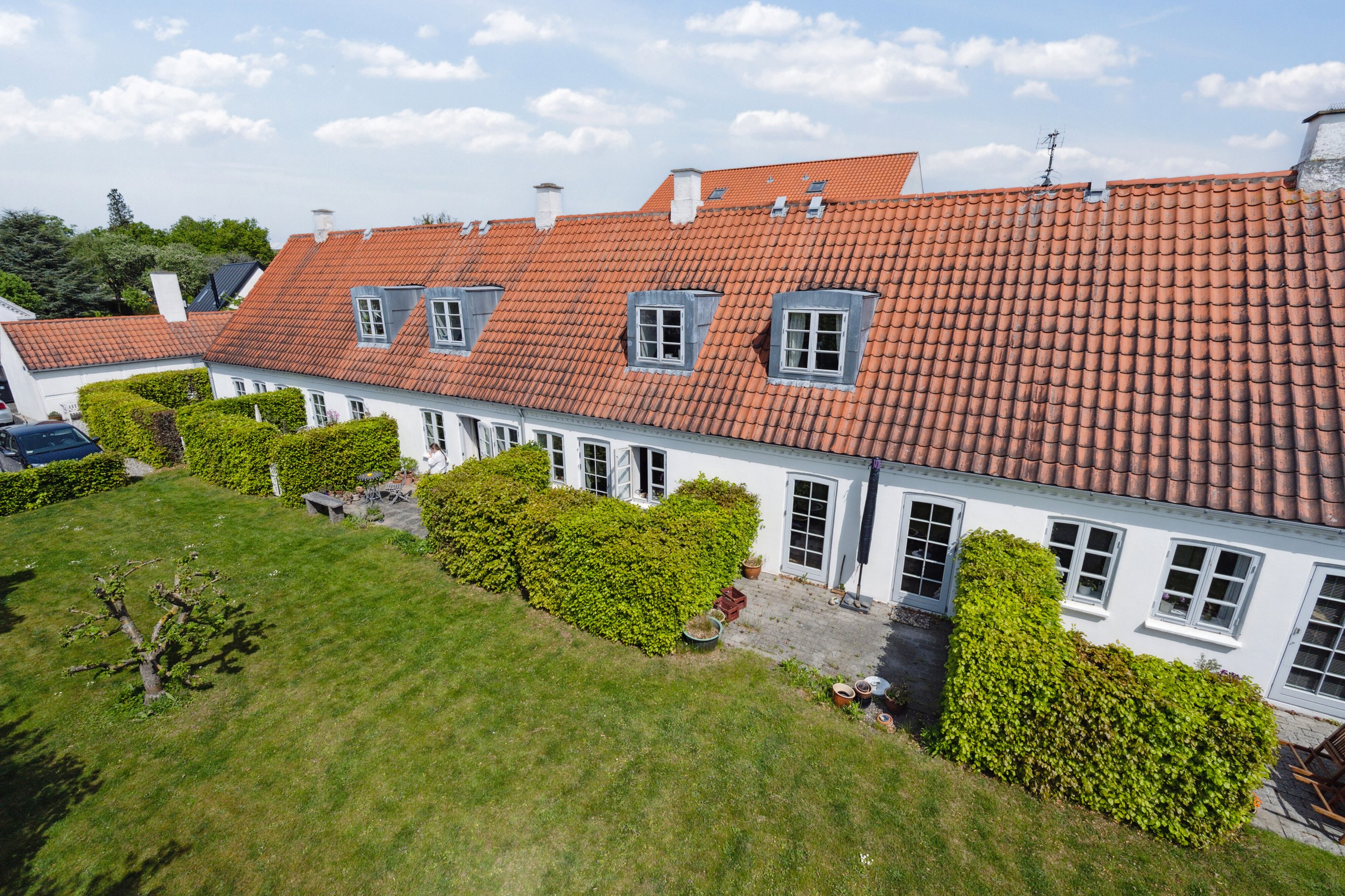 Fremhævet set fra haven billede i fuldskærmstilstand. Billede af Eleonoravej 2B, 4000 Roskilde