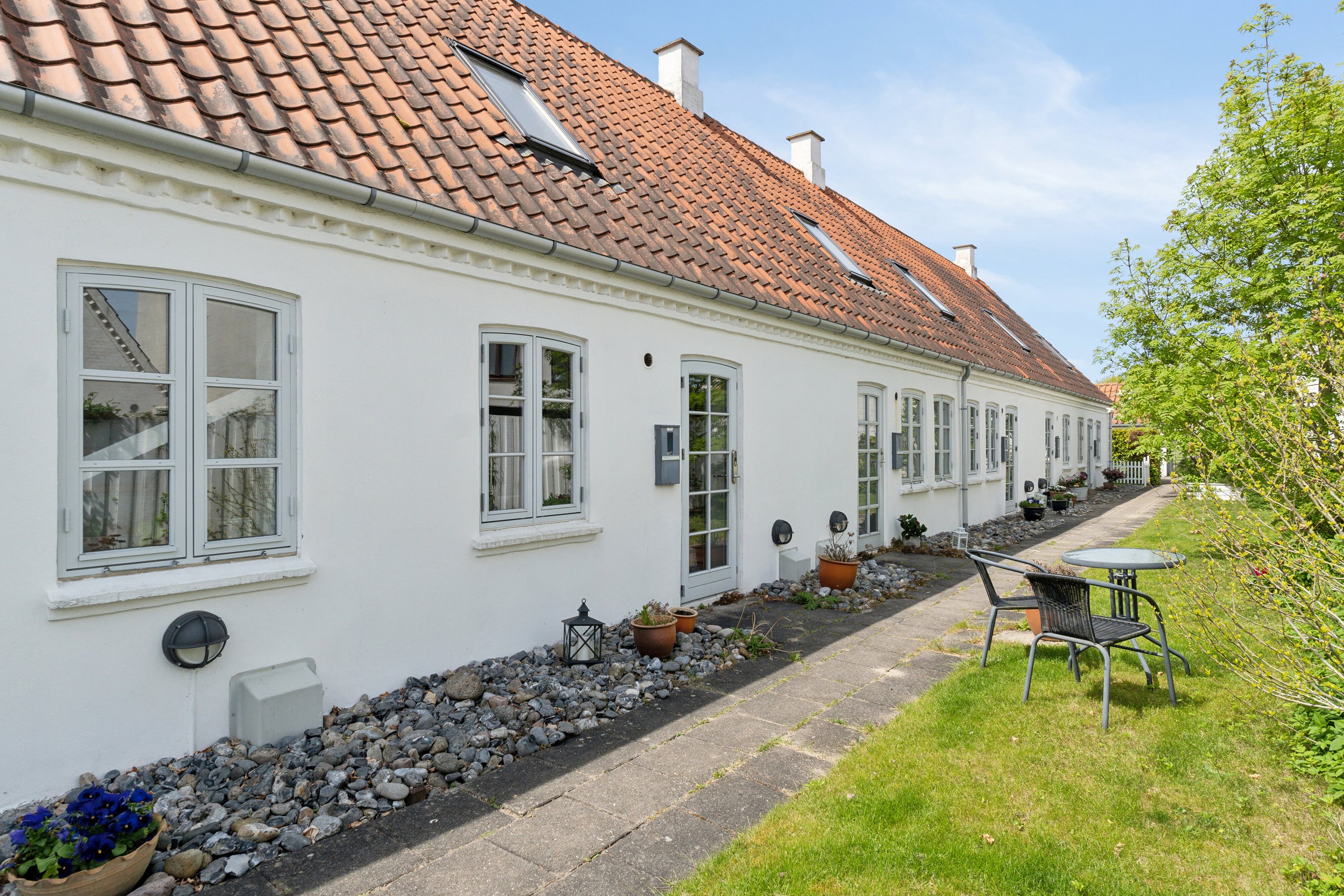 Fremhævet set fra vejen billede i fuldskærmstilstand. Billede af Eleonoravej 2B, 4000 Roskilde