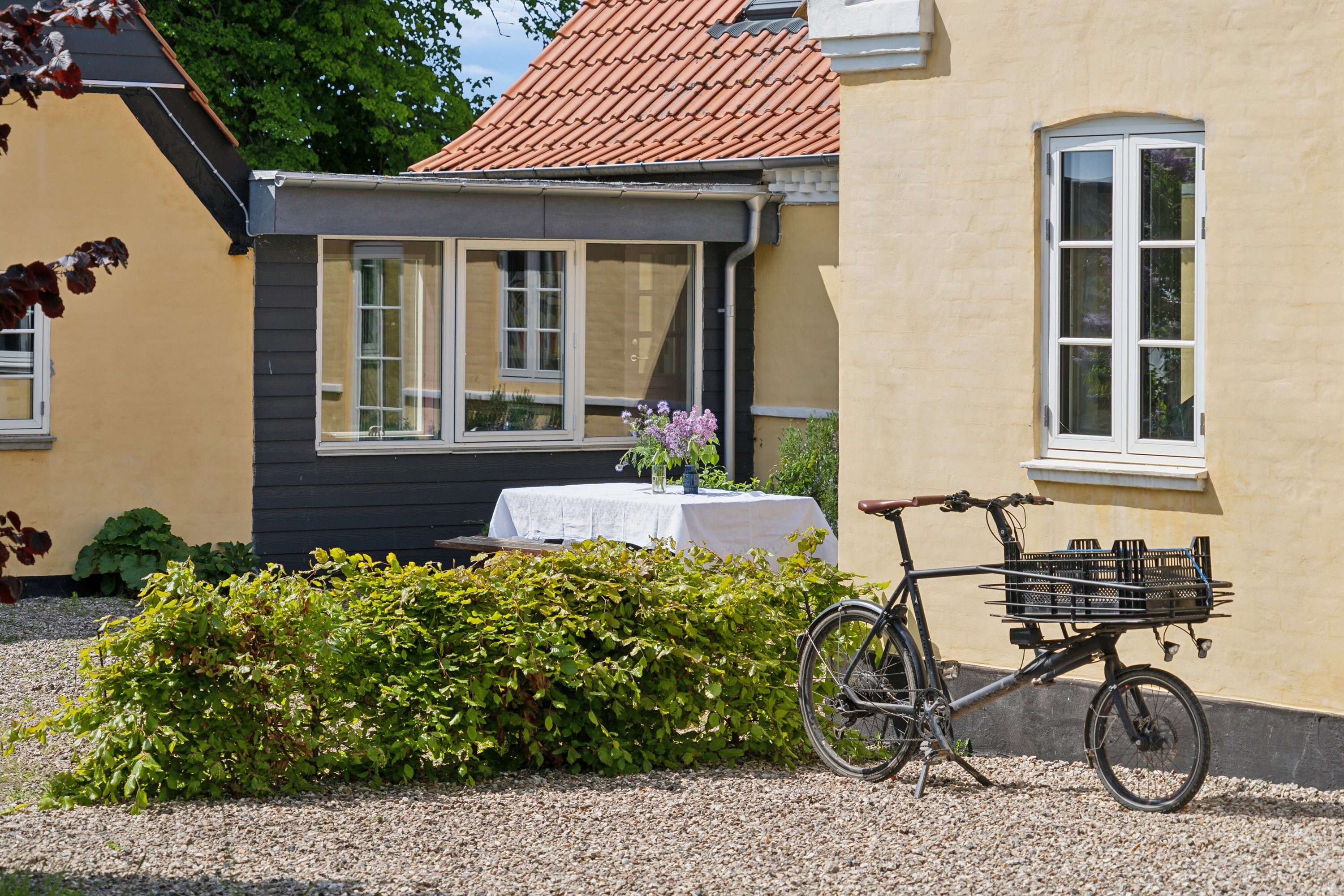 Fremhævet set fra vejen billede i fuldskærmstilstand. Billede af Vårøvej 13, Tåsinge, 5700 Svendborg