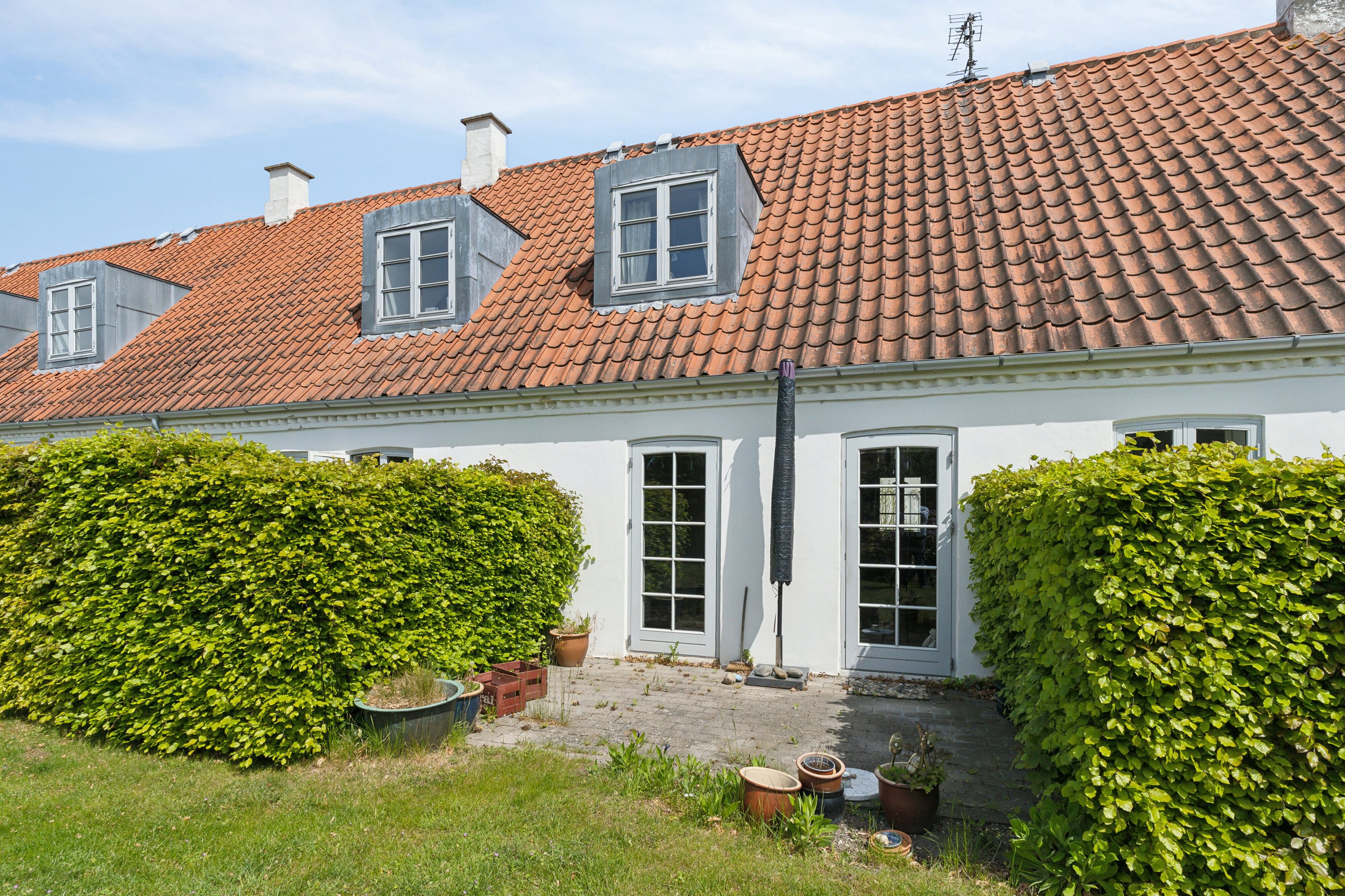 Fremhævet set fra haven billede i fuldskærmstilstand. Billede af Eleonoravej 2B, 4000 Roskilde