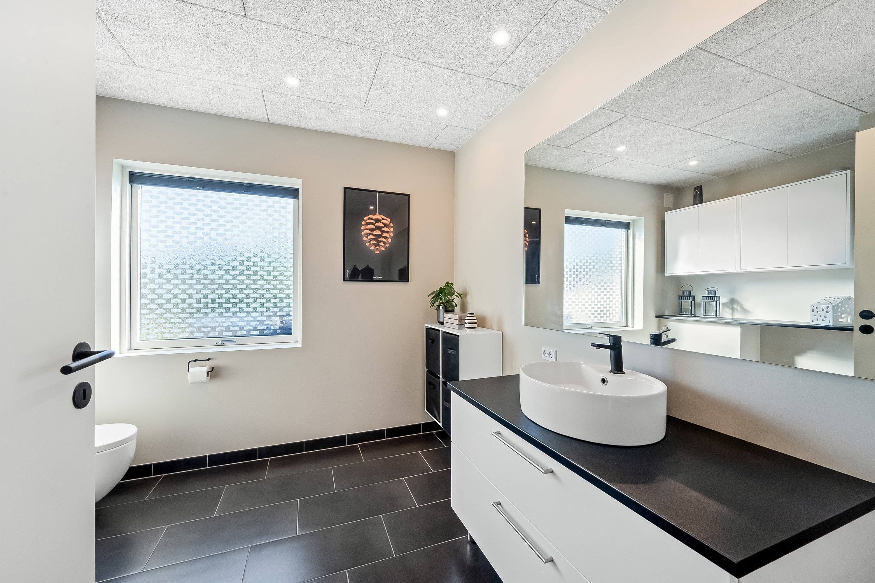 Fremhævet badeværelse billede i fuldskærmstilstand. Billede af Dalvej 7, 6900 Skjern