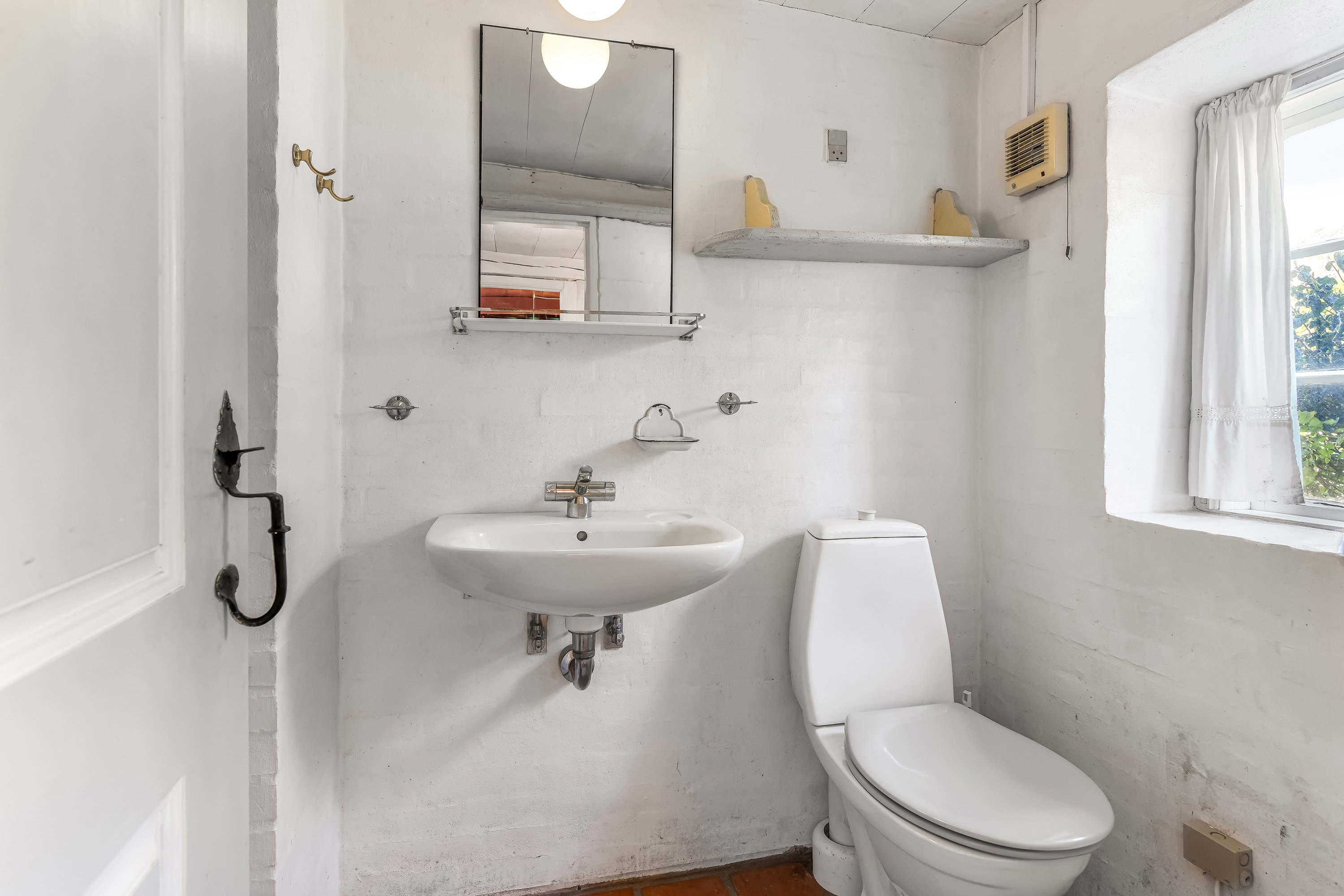 Fremhævet badeværelset billede i fuldskærmstilstand. Billede af Øster Land 9, Sønderho, 6720 Fanø