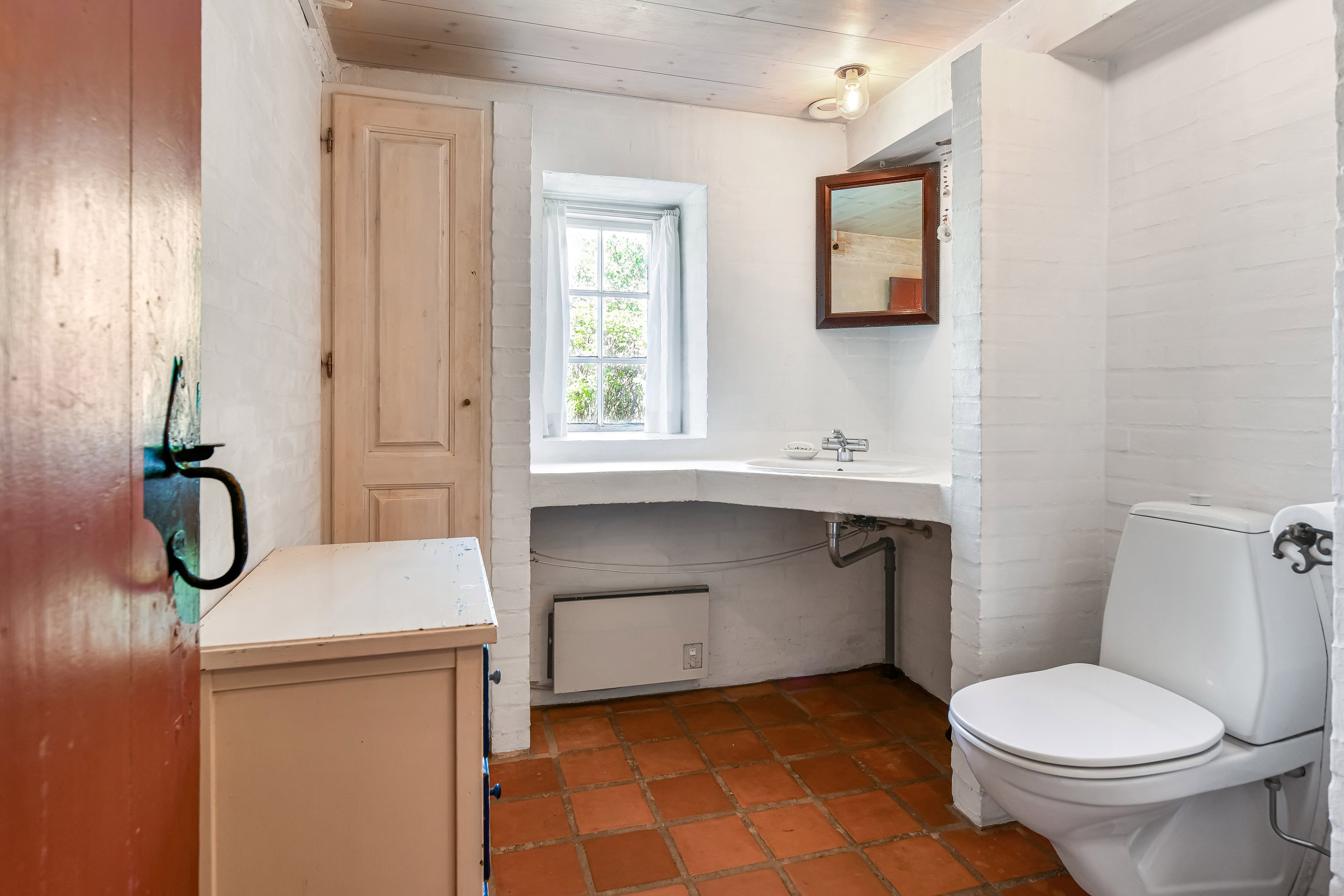 Fremhævet badeværelse billede i fuldskærmstilstand. Billede af Øster Land 9, Sønderho, 6720 Fanø