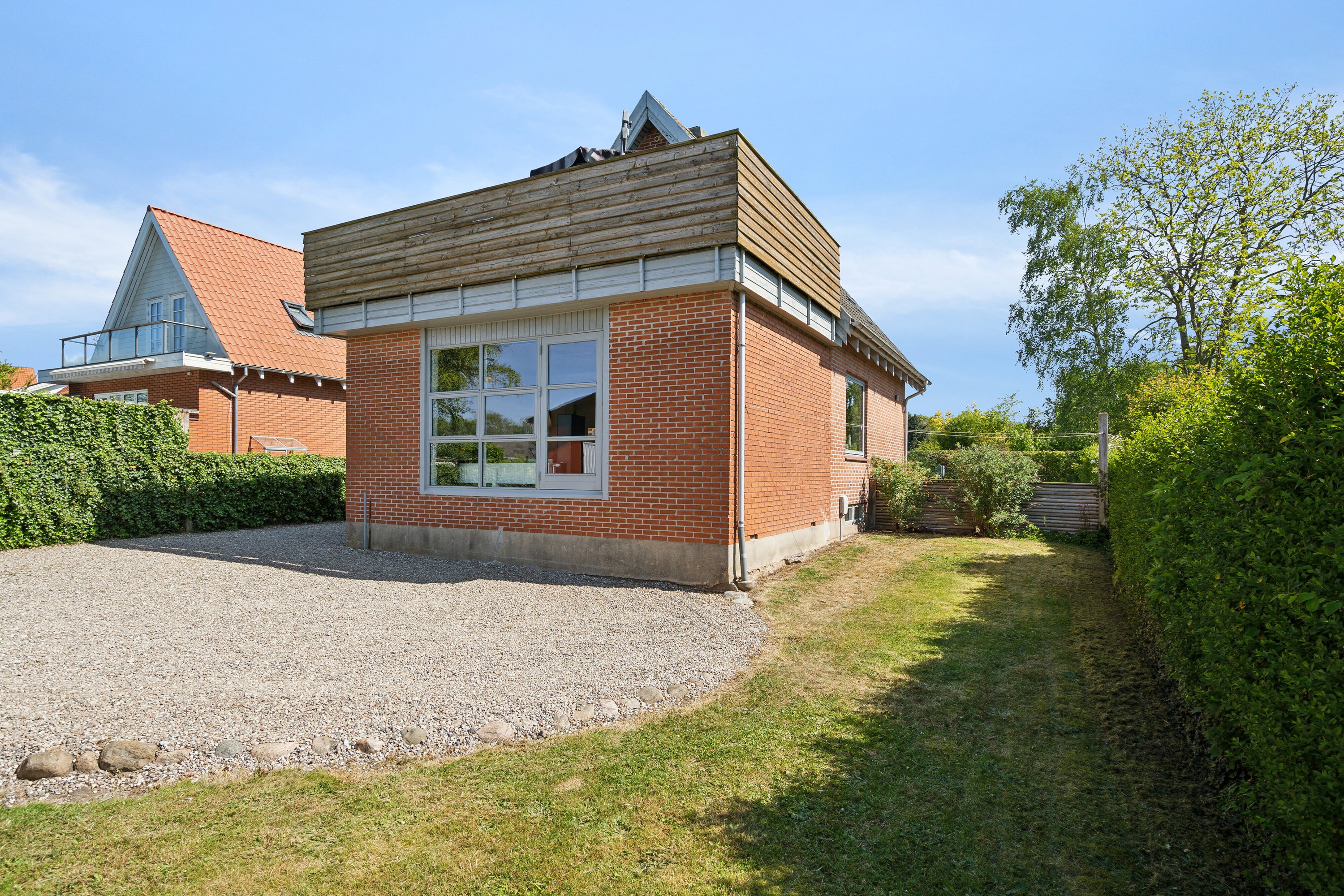 Fremhævet udendørs billede i fuldskærmstilstand. Billede af Odensevej 27, 5700 Svendborg