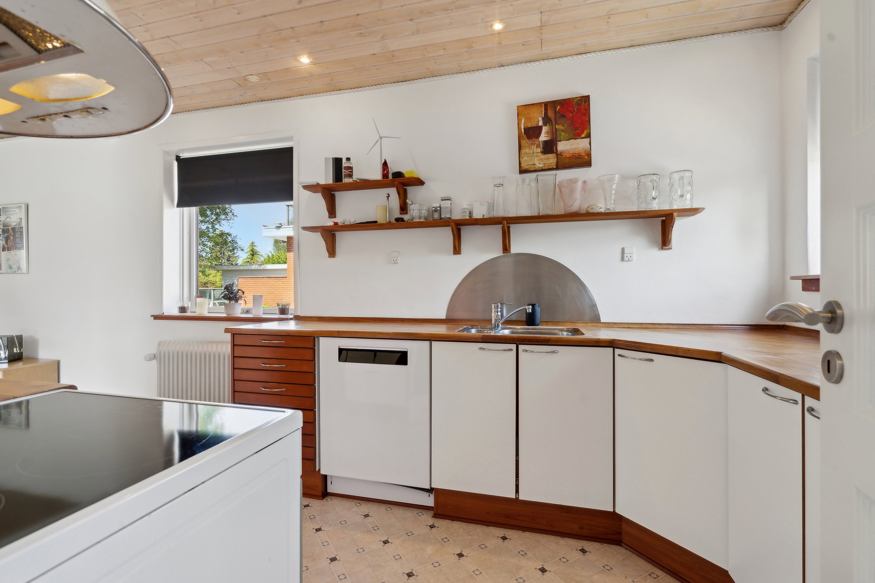 Fremhævet køkken billede i fuldskærmstilstand. Billede af Odensevej 27, 5700 Svendborg