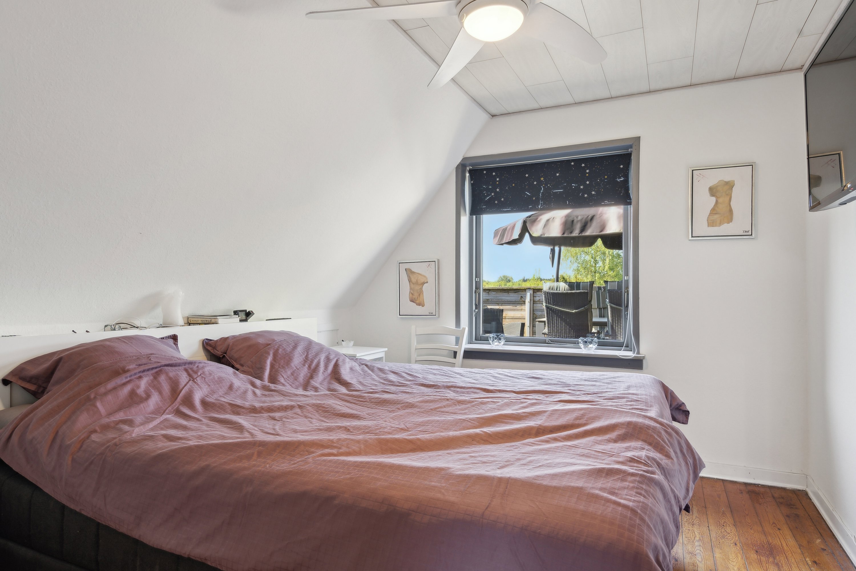 Fremhævet soveværelse billede i fuldskærmstilstand. Billede af Odensevej 27, 5700 Svendborg