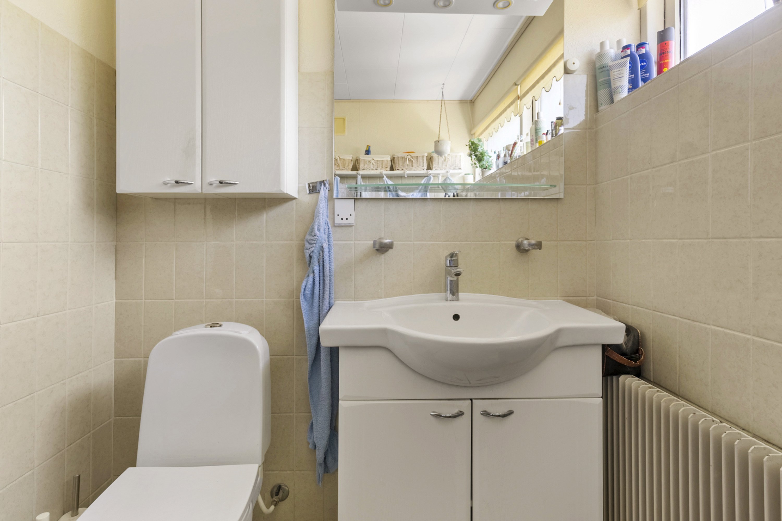 Fremhævet badeværelse billede i fuldskærmstilstand. Billede af Farverhus 270, 6200 Aabenraa