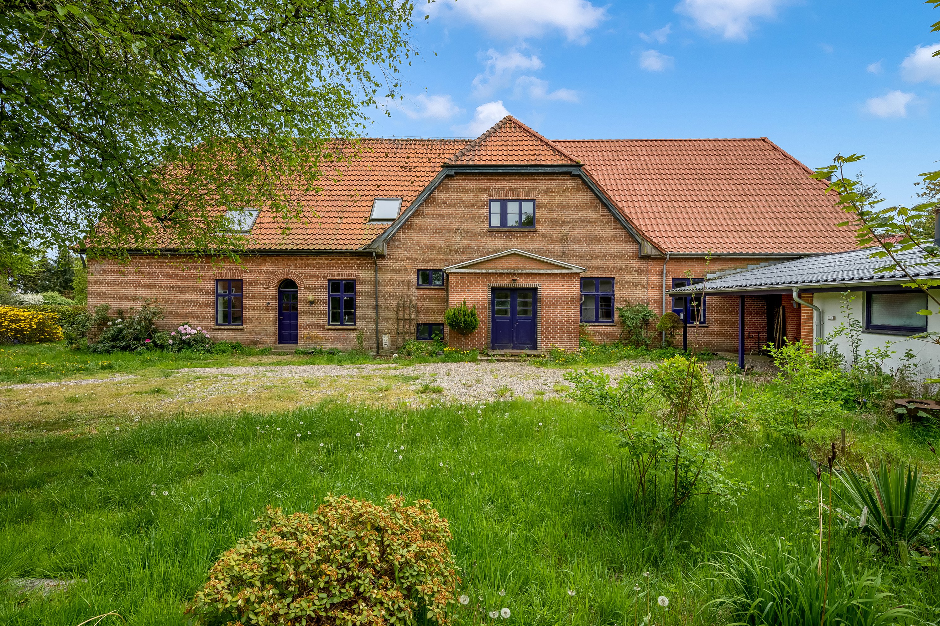 Fremhævet facade billede i fuldskærmstilstand. Billede af Bovlund Bjergvej 17, 6535 Branderup J