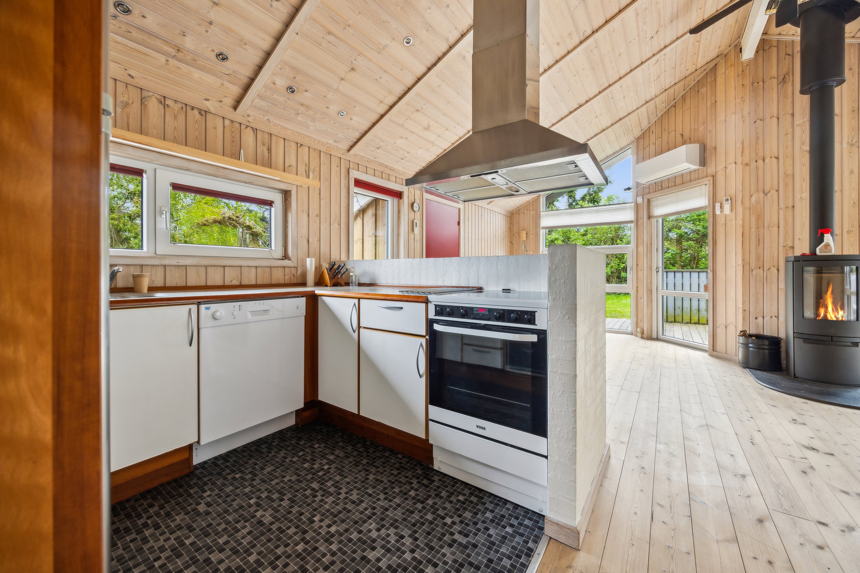 Fremhævet køkken billede i fuldskærmstilstand. Billede af Jens Winthers Vej 37, 9370 Hals