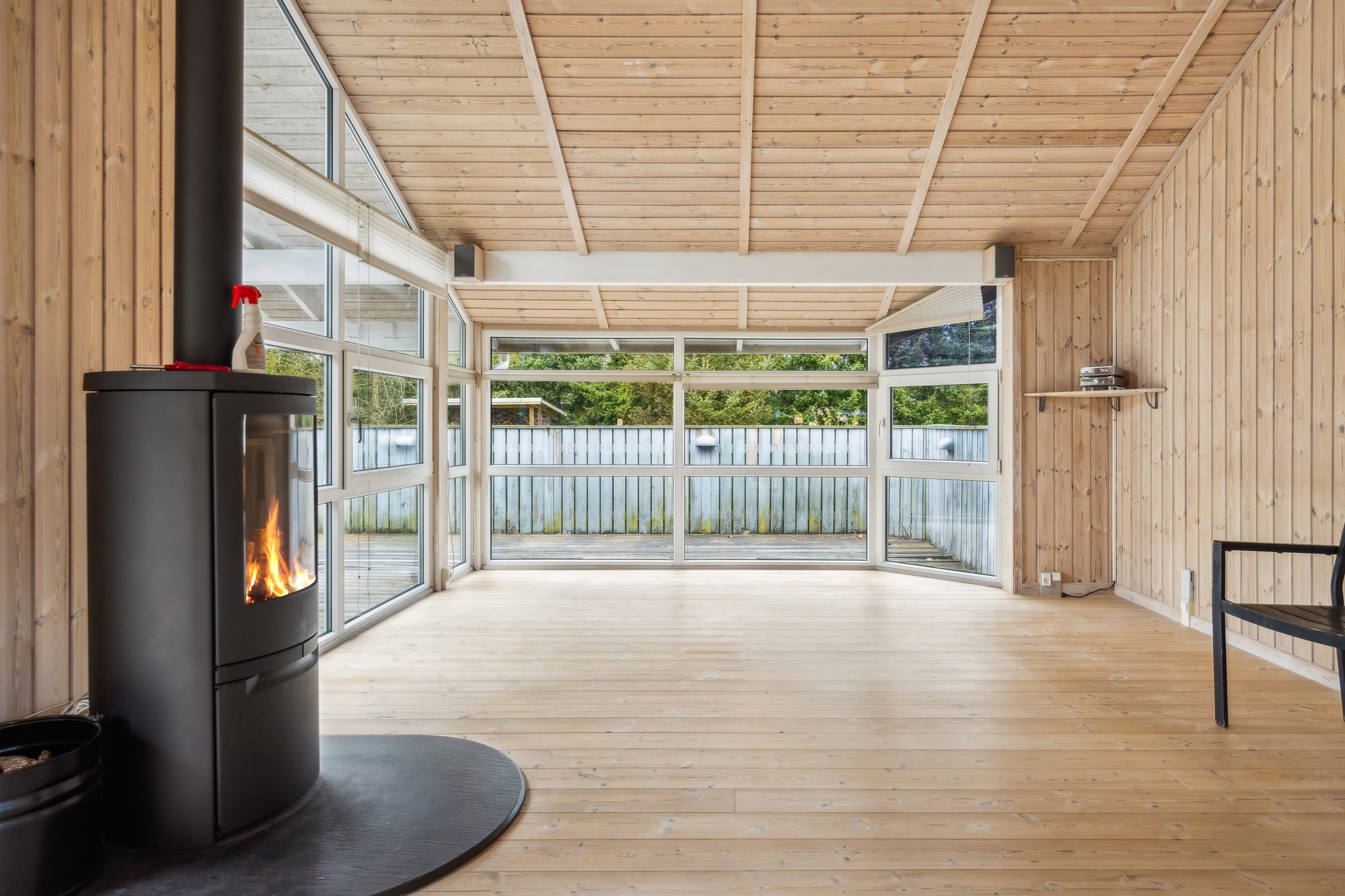 Fremhævet stue billede i fuldskærmstilstand. Billede af Jens Winthers Vej 37, 9370 Hals