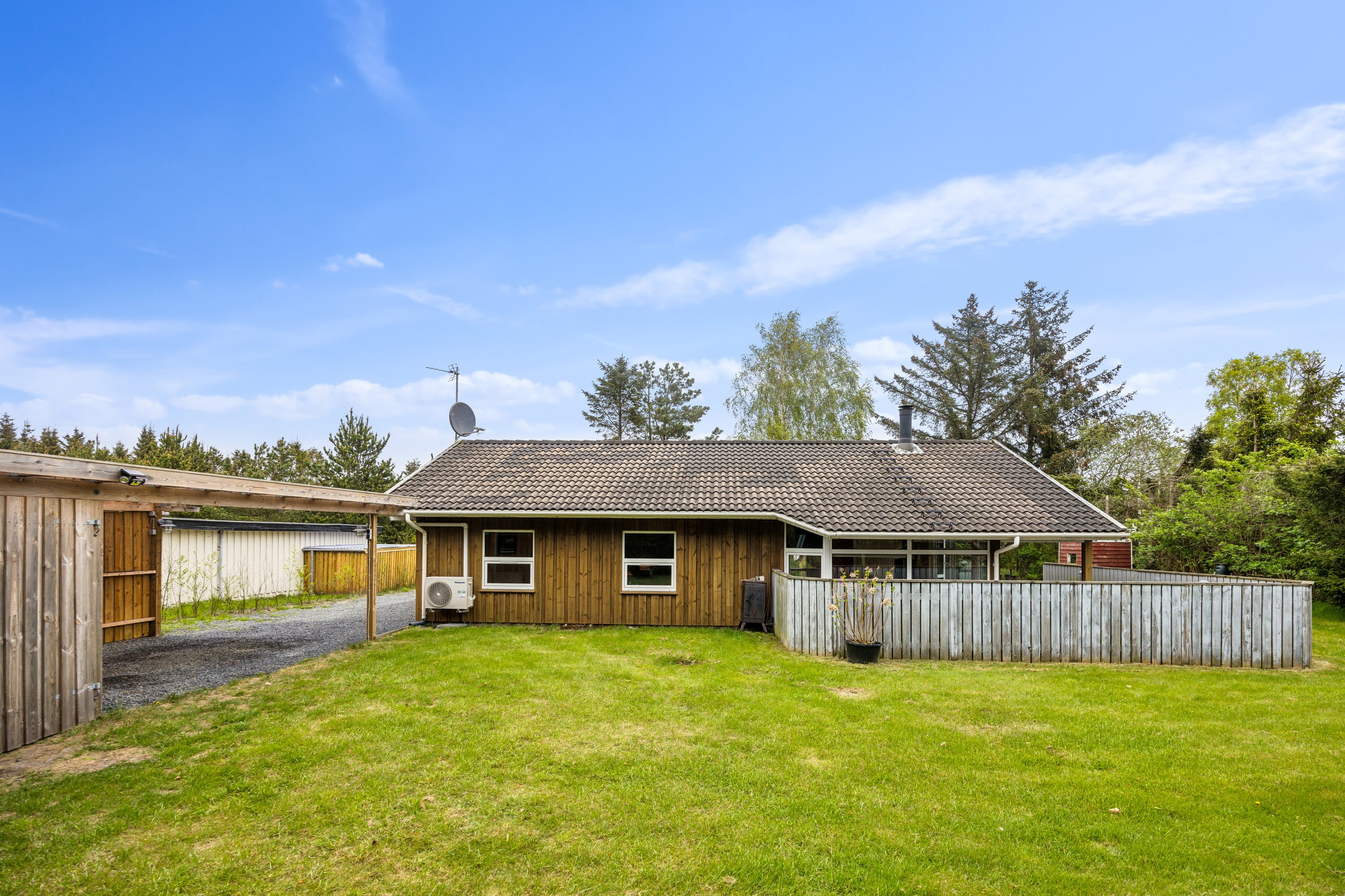 Miniaturebillede 1: ejendom 1. Billede af Jens Winthers Vej 37, 9370 Hals