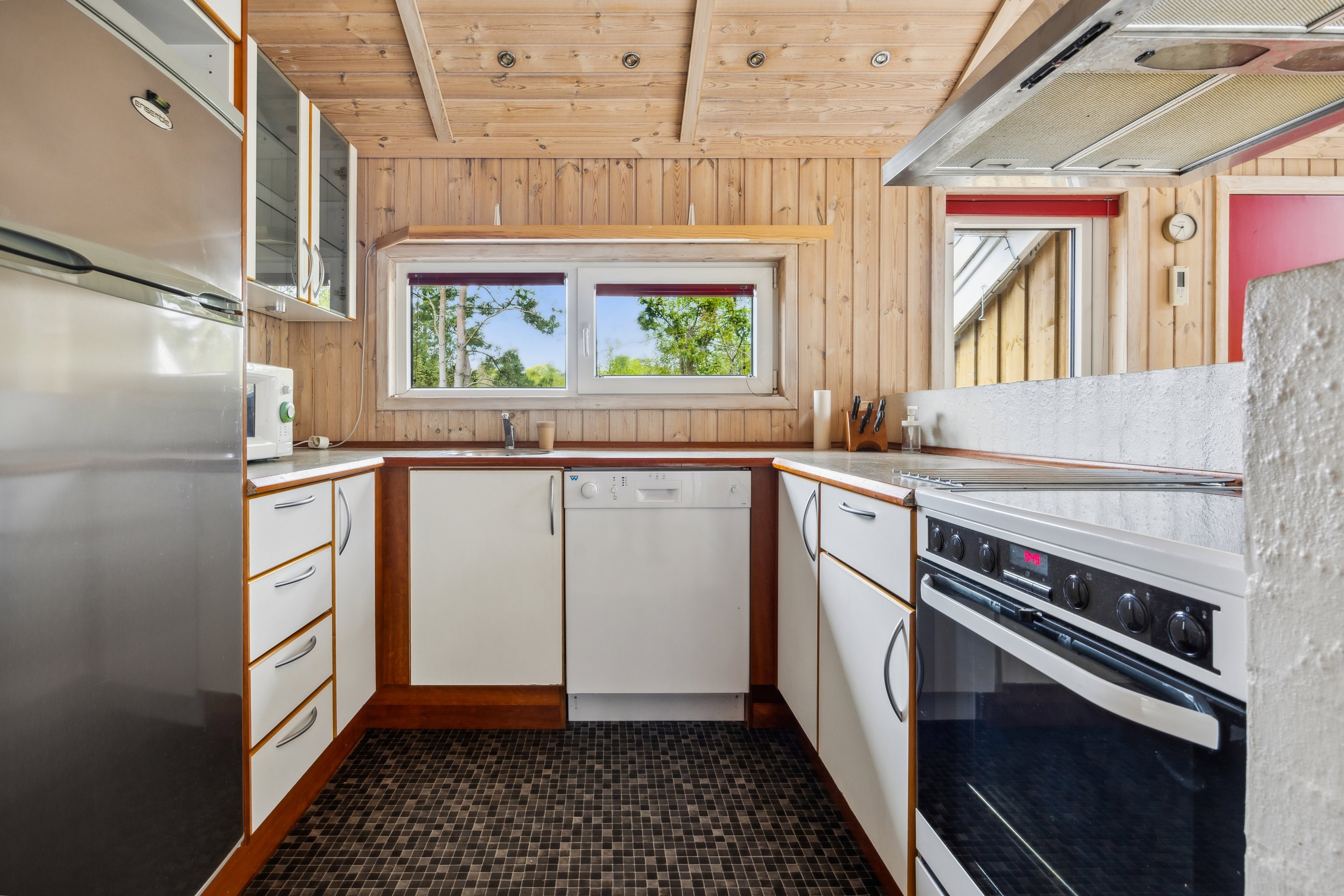 Fremhævet køkken billede i fuldskærmstilstand. Billede af Jens Winthers Vej 37, 9370 Hals