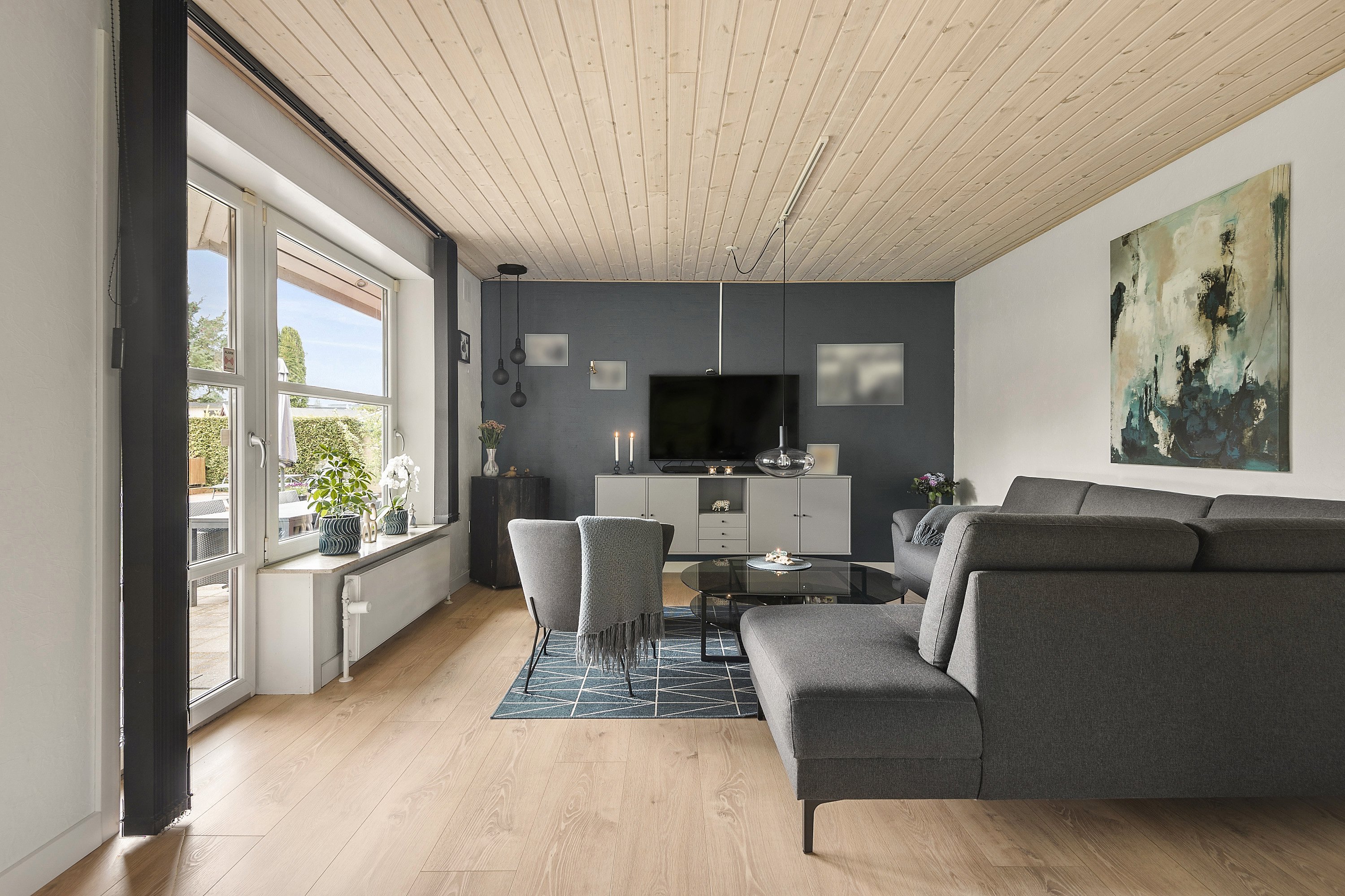 Fremhævet stue billede i fuldskærmstilstand. Billede af Agerlunden 10, Næsbjerg, 6800 Varde