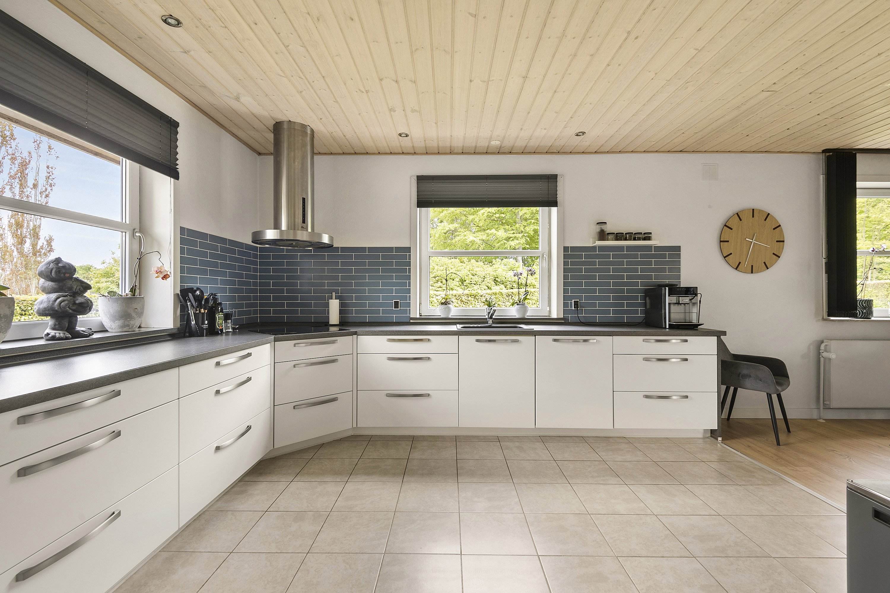 Fremhævet køkken billede i fuldskærmstilstand. Billede af Agerlunden 10, Næsbjerg, 6800 Varde