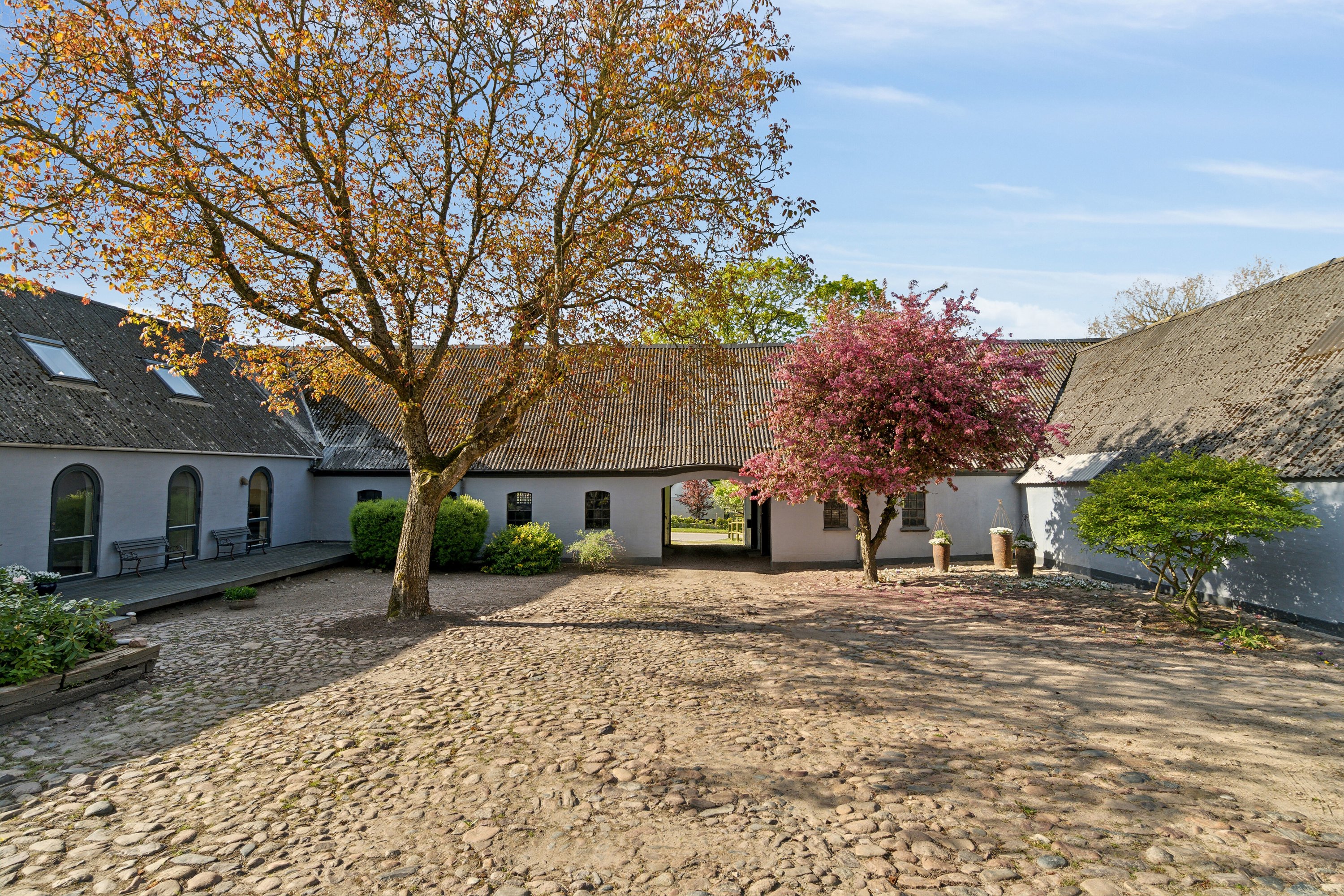 Fremhævet set fra vejen billede i fuldskærmstilstand. Billede af Nyrupvej 23, Nyrup, 4350 Ugerløse