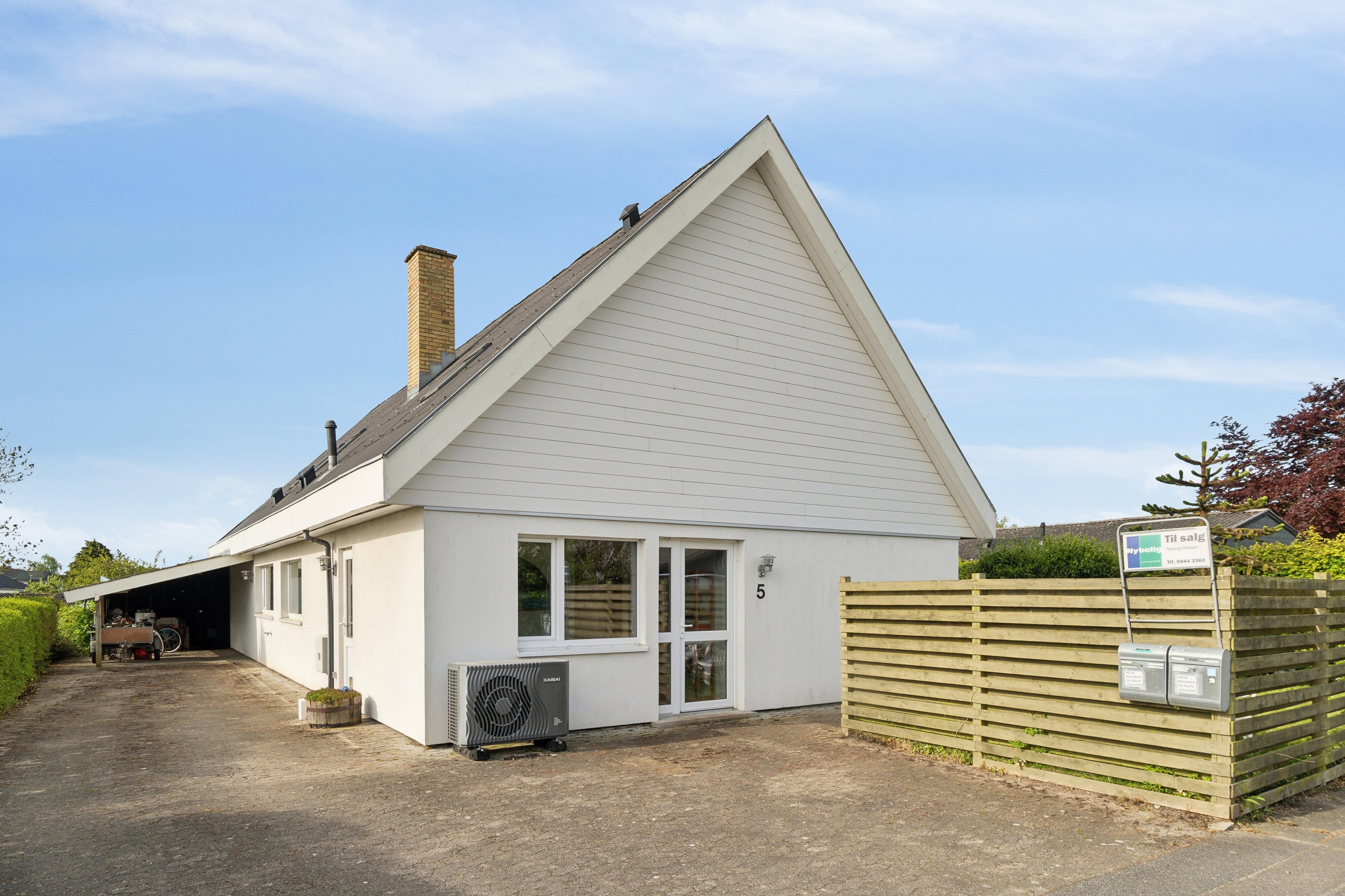 Fremhævet set fra vejen billede i fuldskærmstilstand. Billede af Holmevej 5, 4390 Vipperød