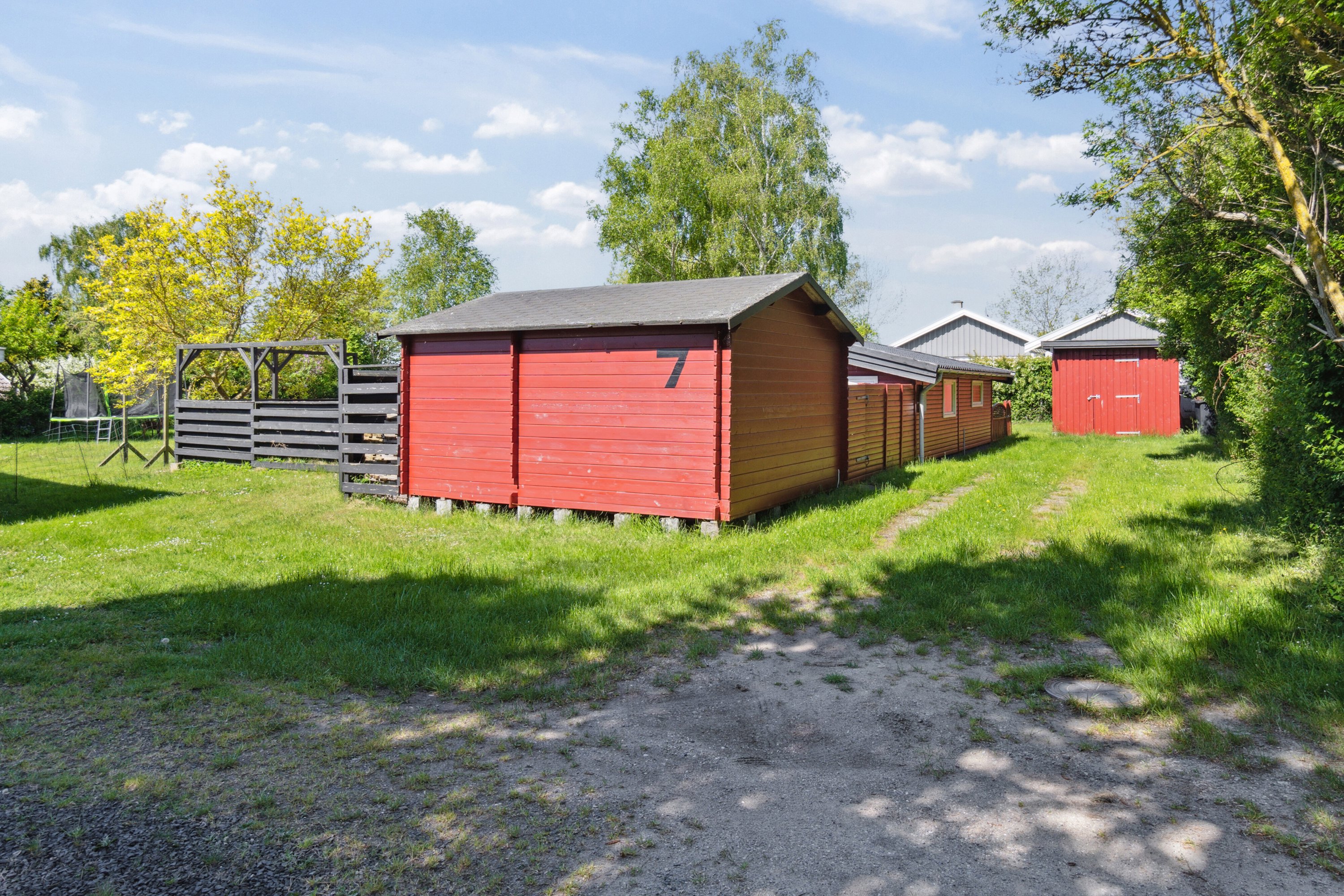 Fremhævet set fra vejen billede i fuldskærmstilstand. Billede af Dompapvej 7, St Kongsmark, 4200 Slagelse