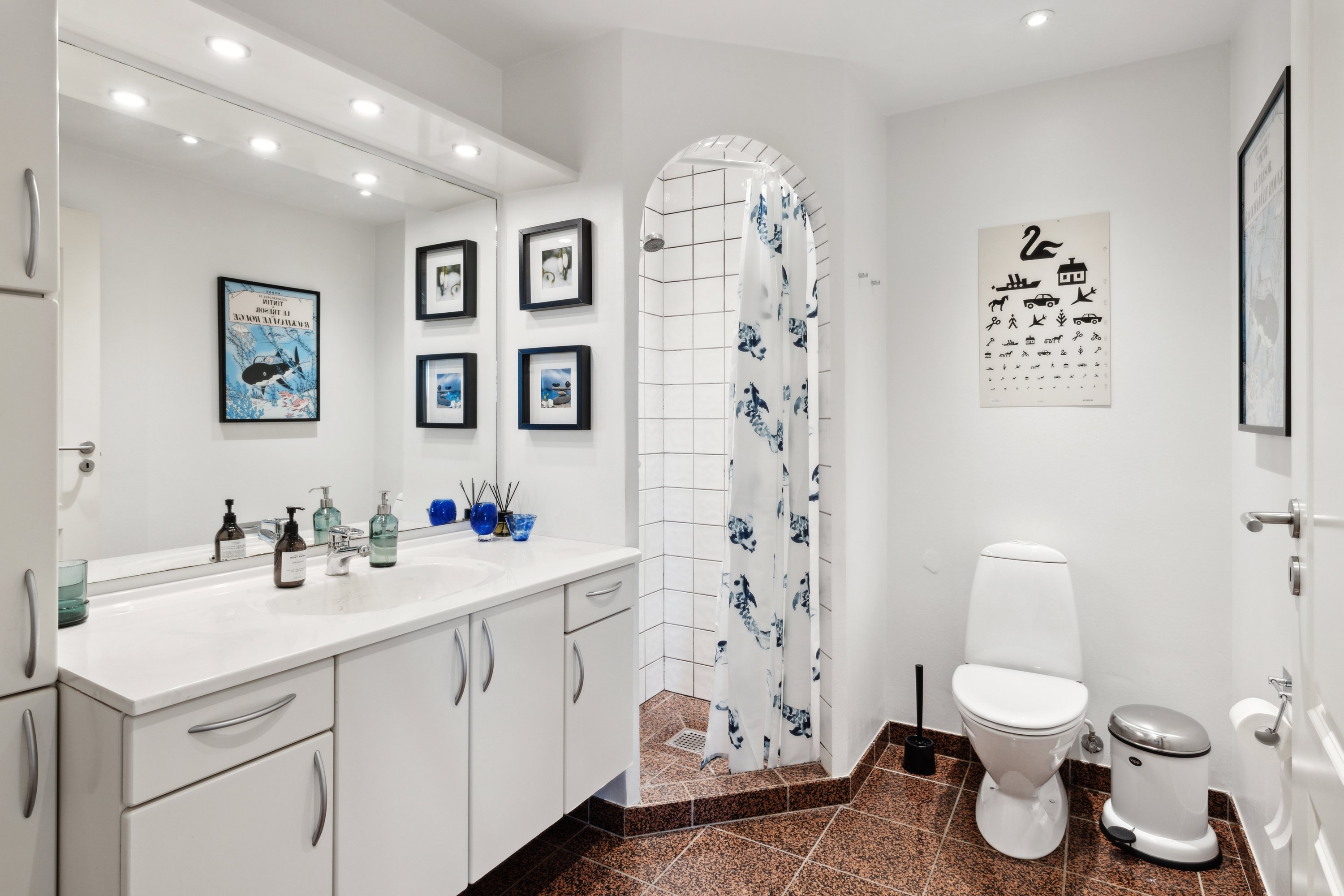 Fremhævet badeværelse billede i fuldskærmstilstand. Billede af Dyssedalen 7B, 8800 Viborg