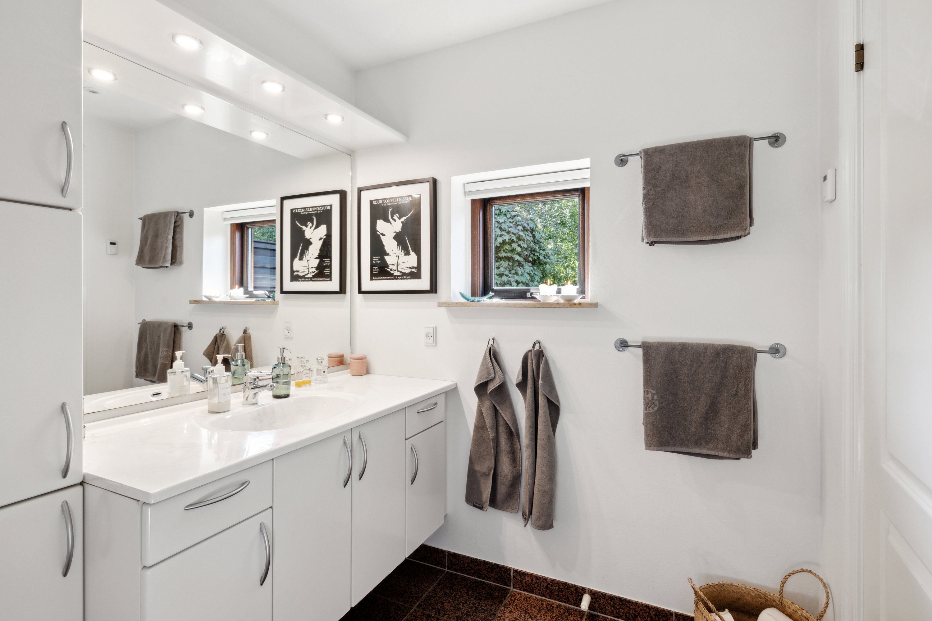 Fremhævet bad billede i fuldskærmstilstand. Billede af Dyssedalen 7B, 8800 Viborg