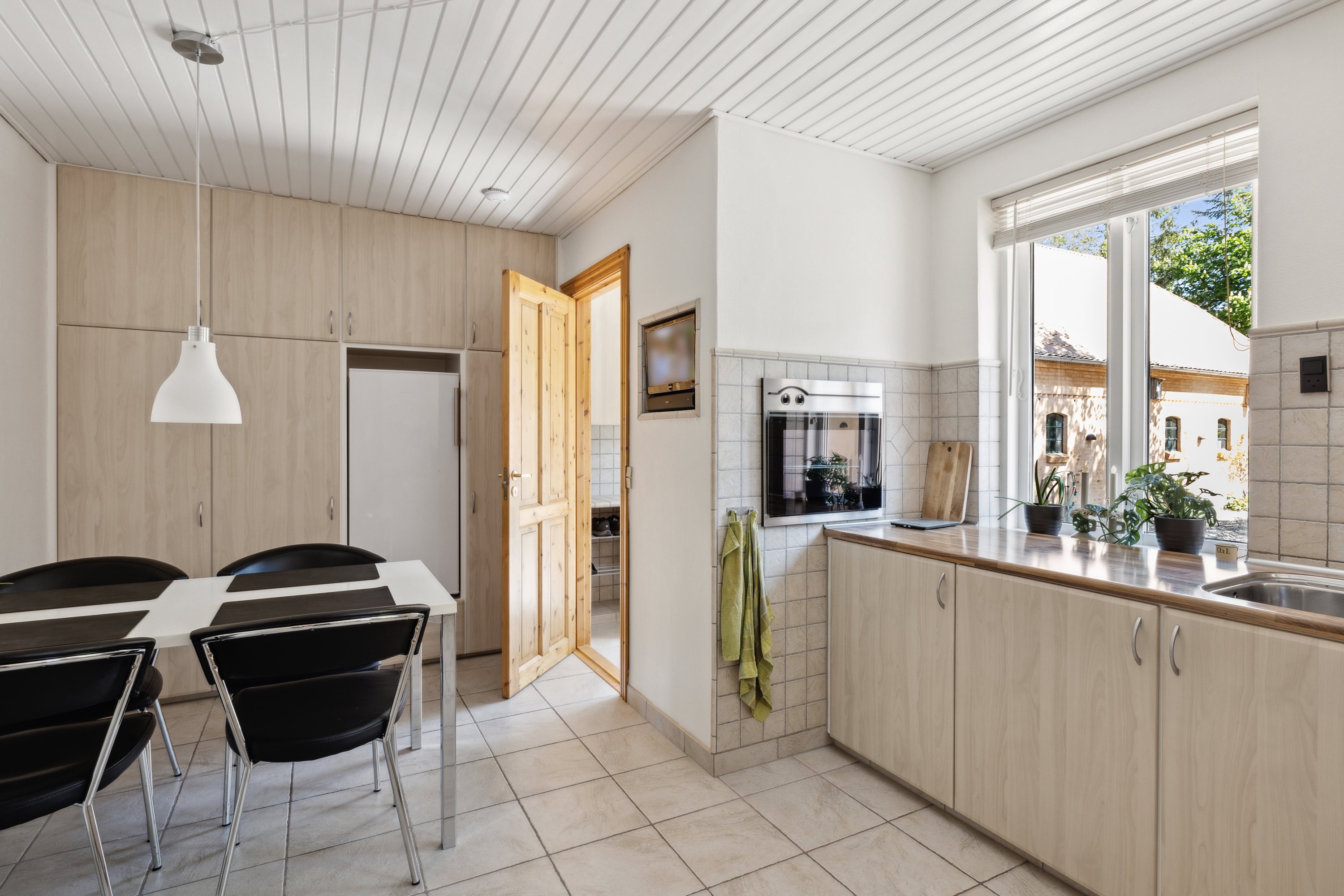 Fremhævet køkken billede i fuldskærmstilstand. Billede af Holstebrovej 203, Mønsted, 8800 Viborg