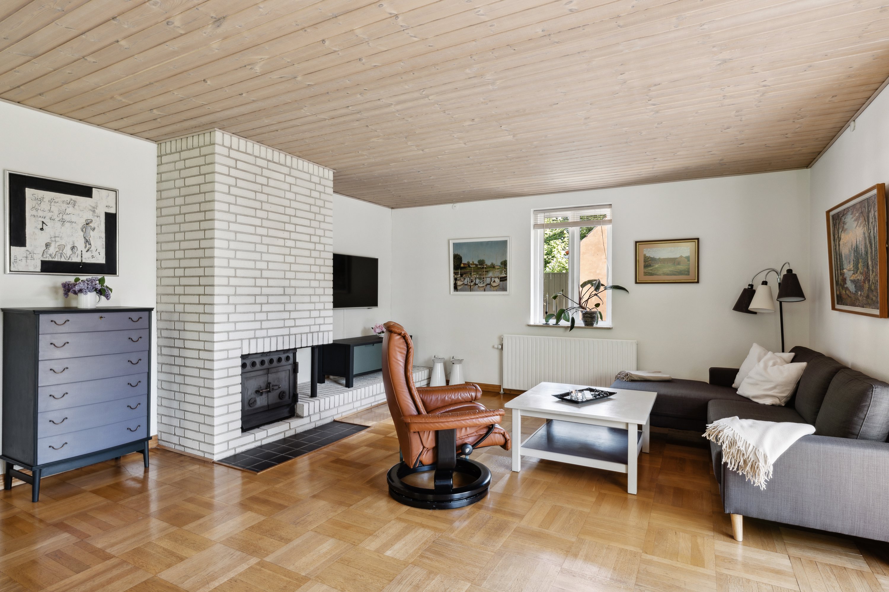 Fremhævet stue billede i fuldskærmstilstand. Billede af Holstebrovej 203, Mønsted, 8800 Viborg