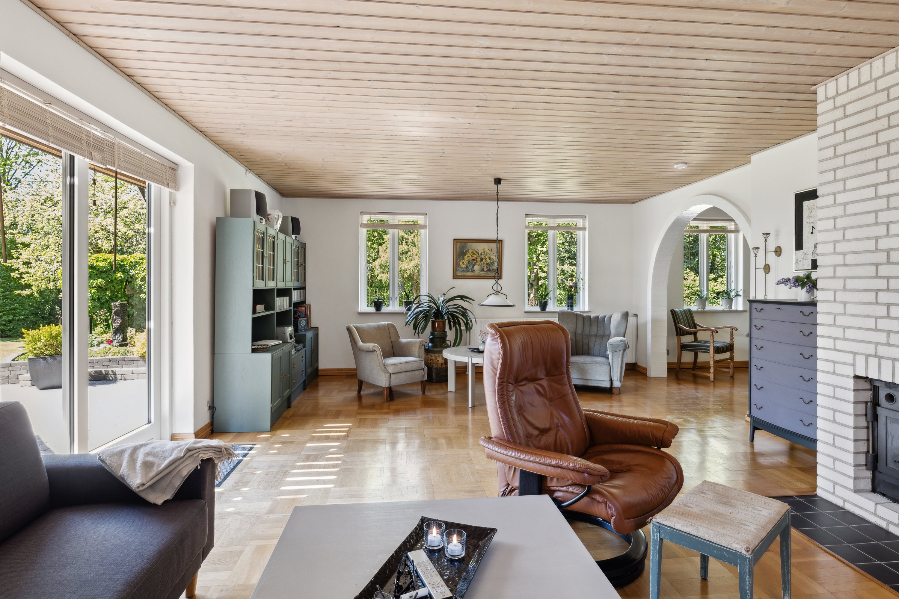 Fremhævet stue billede i fuldskærmstilstand. Billede af Holstebrovej 203, Mønsted, 8800 Viborg