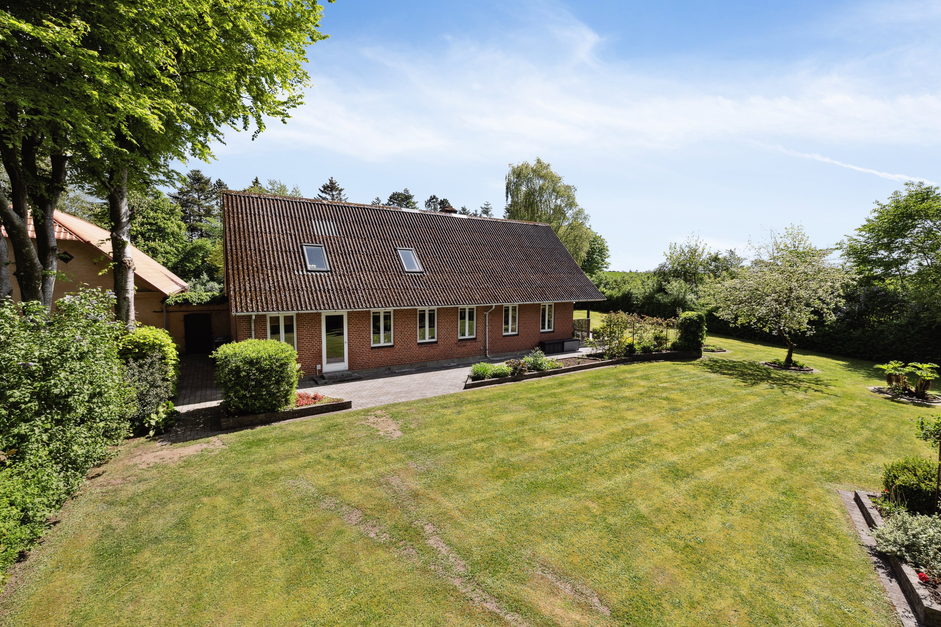 Fremhævet have billede i fuldskærmstilstand. Billede af Holstebrovej 203, Mønsted, 8800 Viborg