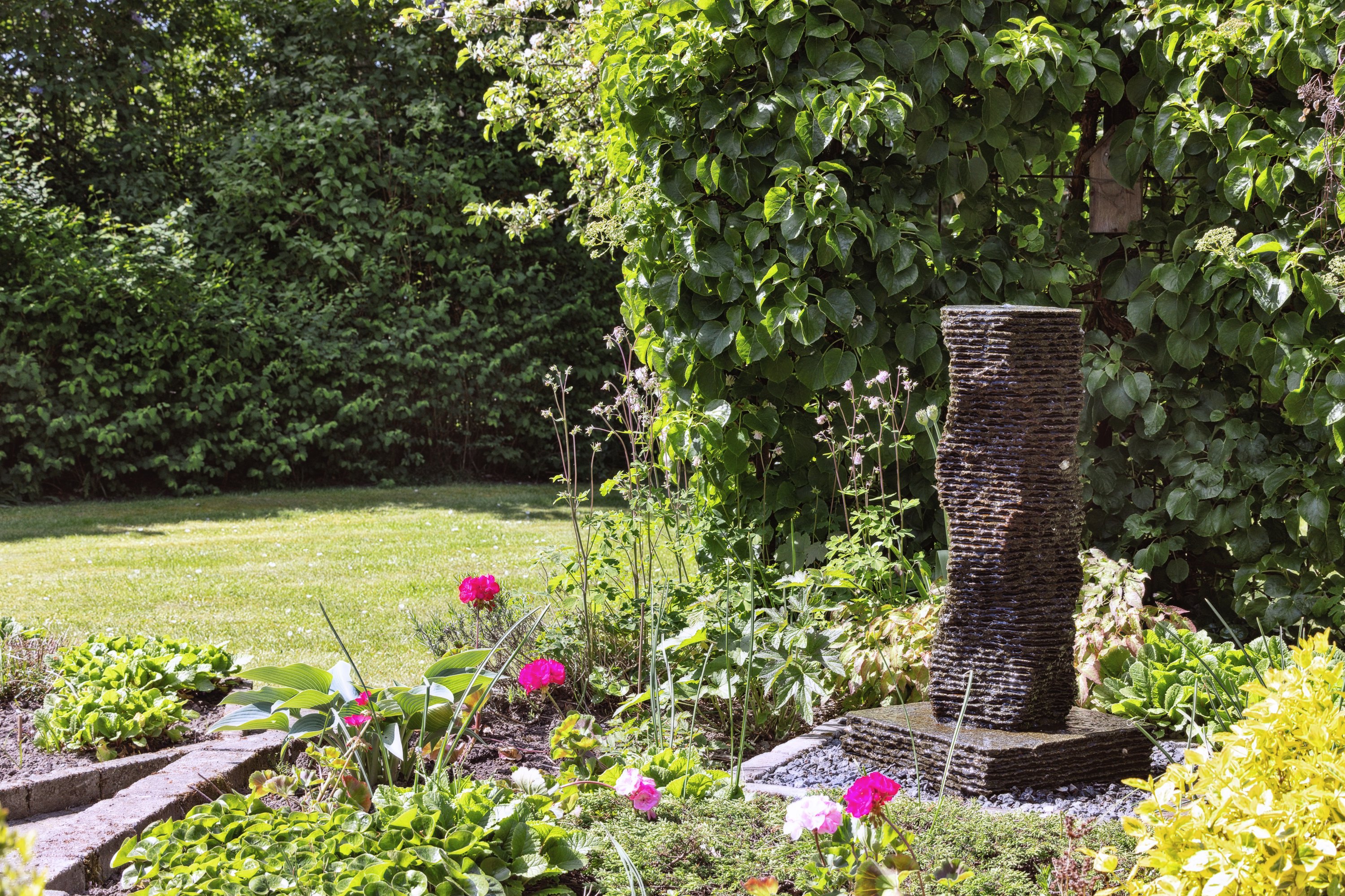 Fremhævet have billede i fuldskærmstilstand. Billede af Holstebrovej 203, Mønsted, 8800 Viborg