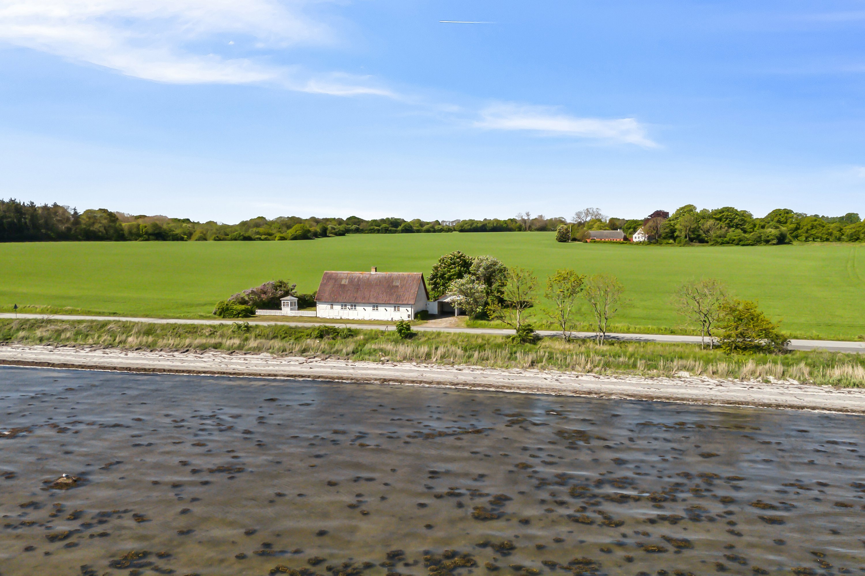 Fremhævet luftfoto billede i fuldskærmstilstand. Billede af Strandvejen 60, 5882 Vejstrup