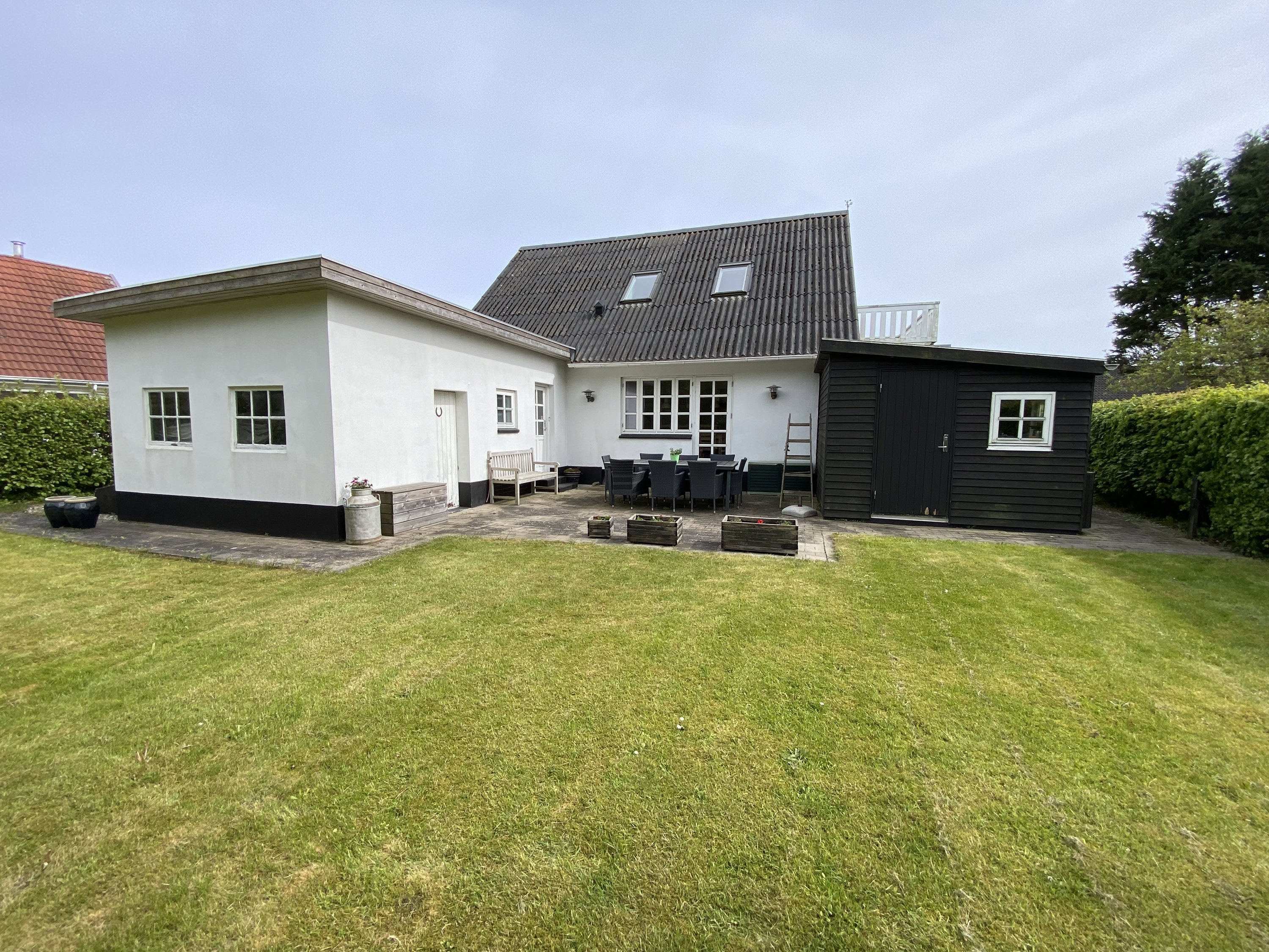Fremhævet set fra haven billede i fuldskærmstilstand. Billede af Åhavevej 24, Voerså, 9300 Sæby