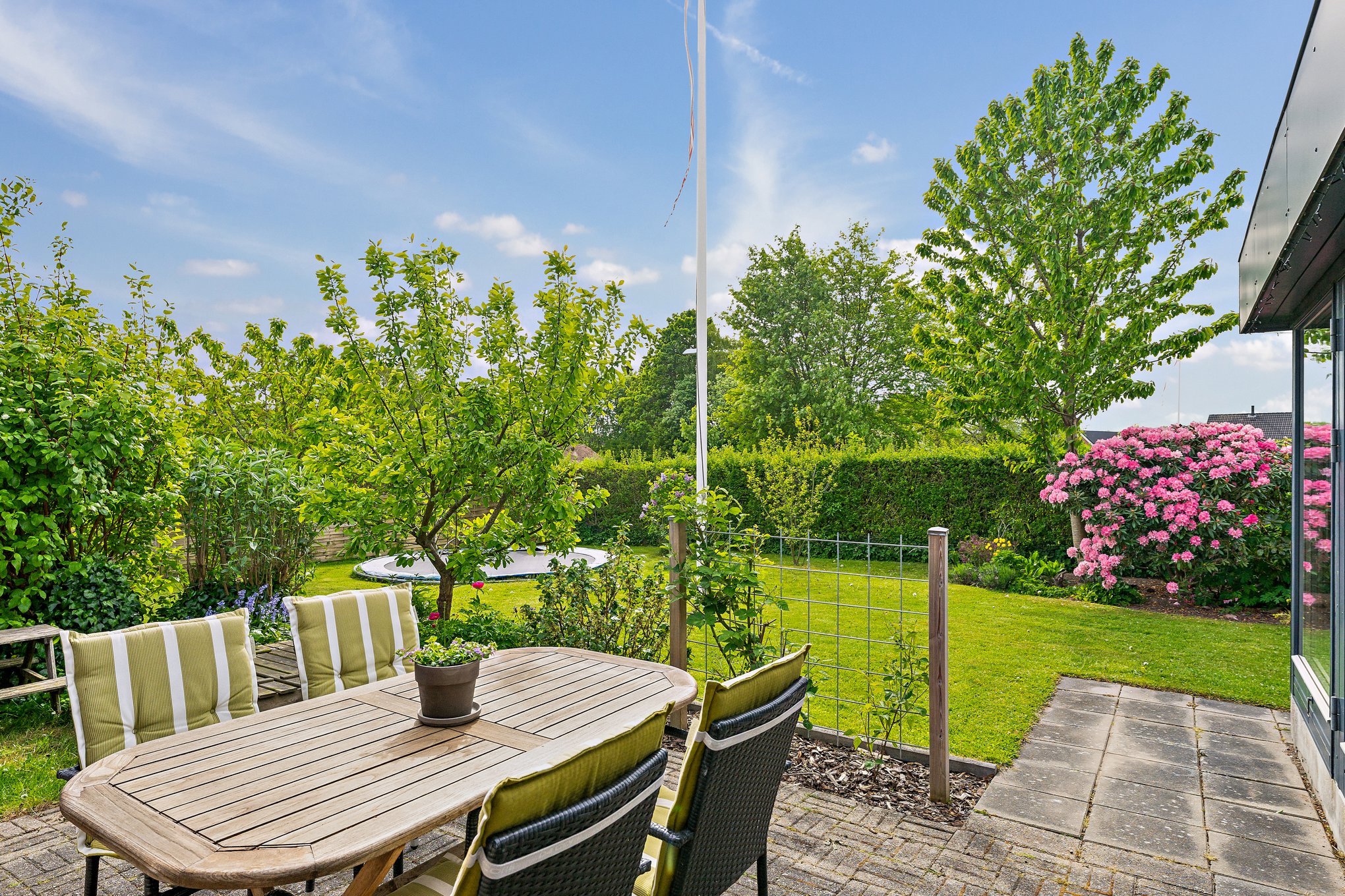 Fremhævet terrasse billede i fuldskærmstilstand. Billede af Sigsvej 1, Mejlby, 8981 Spentrup