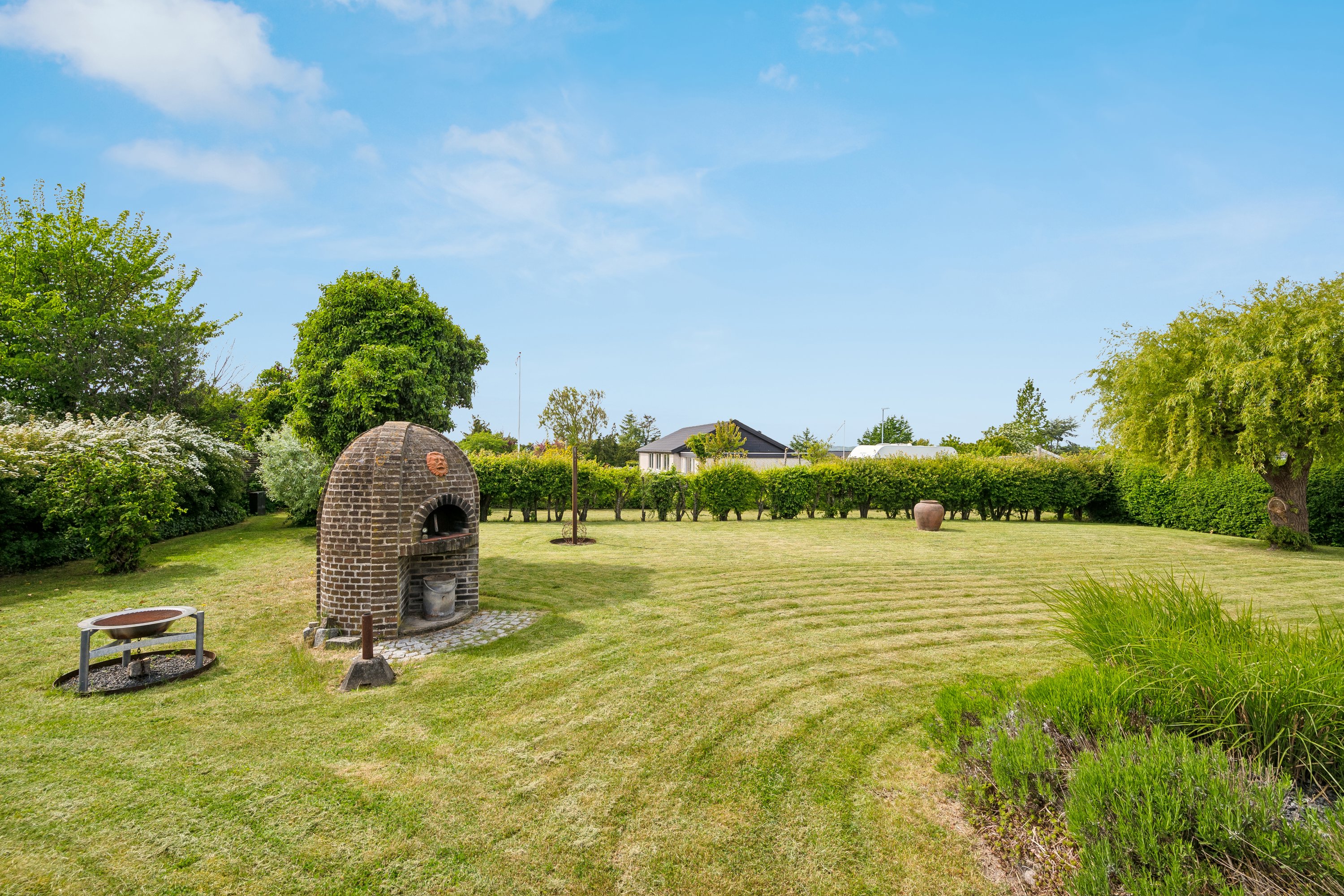 Fremhævet omgivelser billede i fuldskærmstilstand. Billede af Irisvej 2, 8400 Ebeltoft