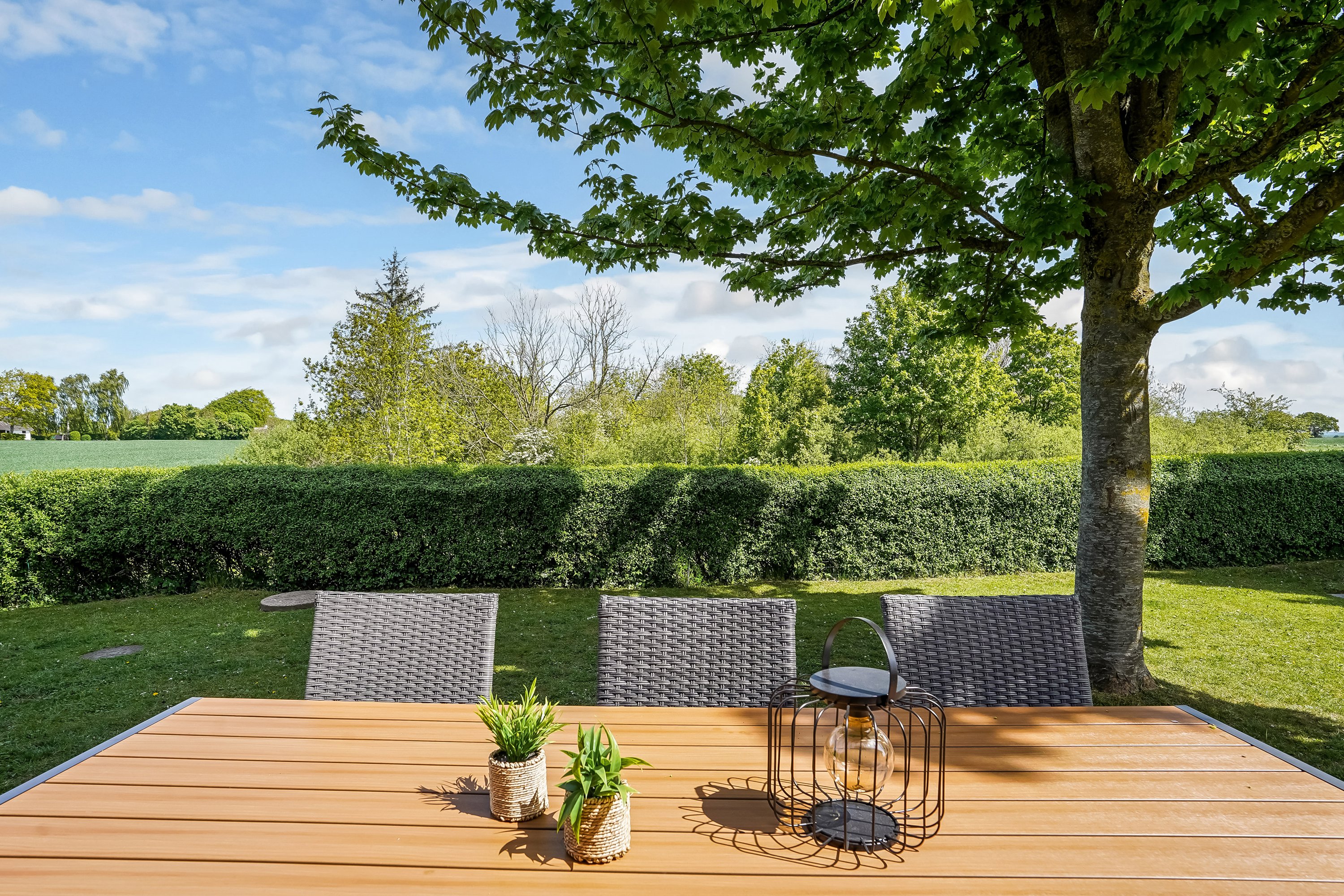 Fremhævet terrasse billede i fuldskærmstilstand. Billede af Kalhavevej 63, Kalhave, 7171 Uldum