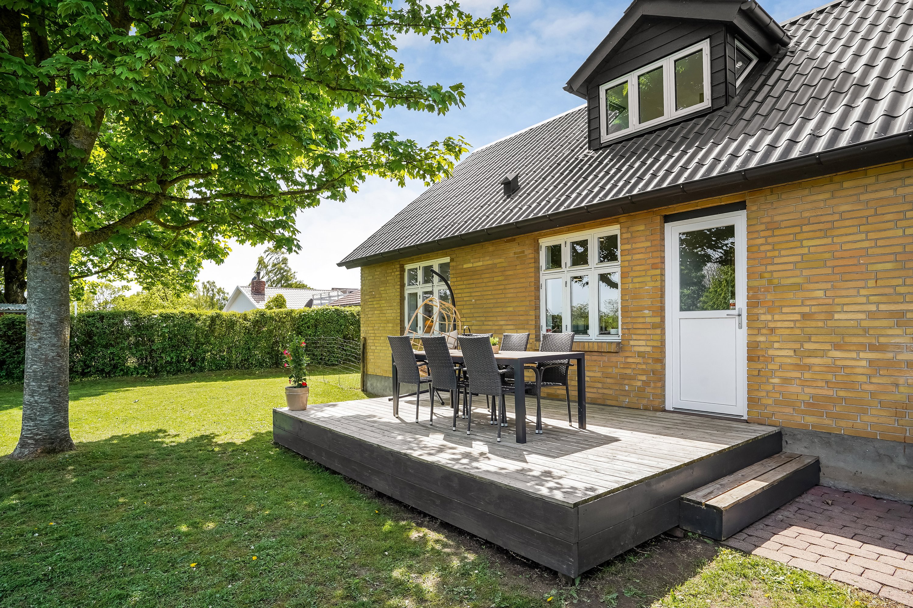 Fremhævet terrasse billede i fuldskærmstilstand. Billede af Kalhavevej 63, Kalhave, 7171 Uldum