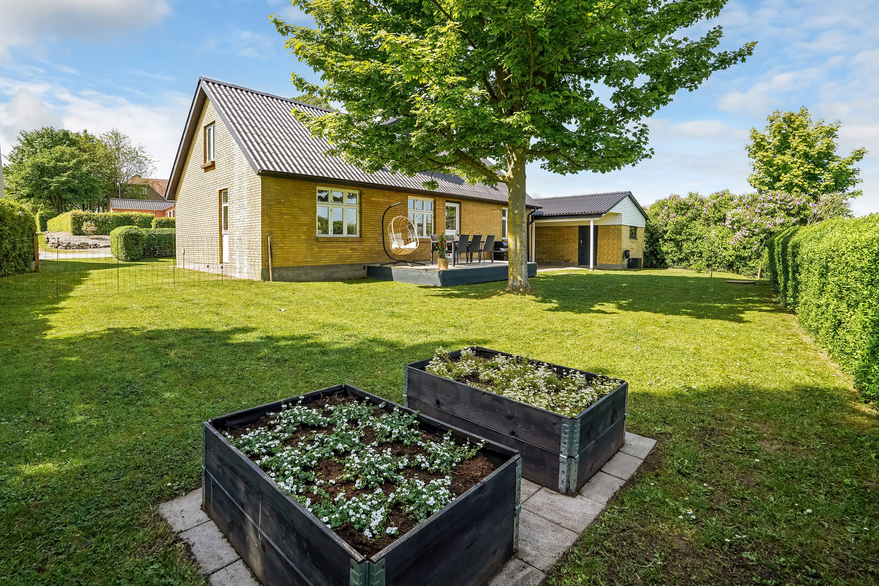 Miniaturebillede 1: ejendommen. Billede af Kalhavevej 63, Kalhave, 7171 Uldum