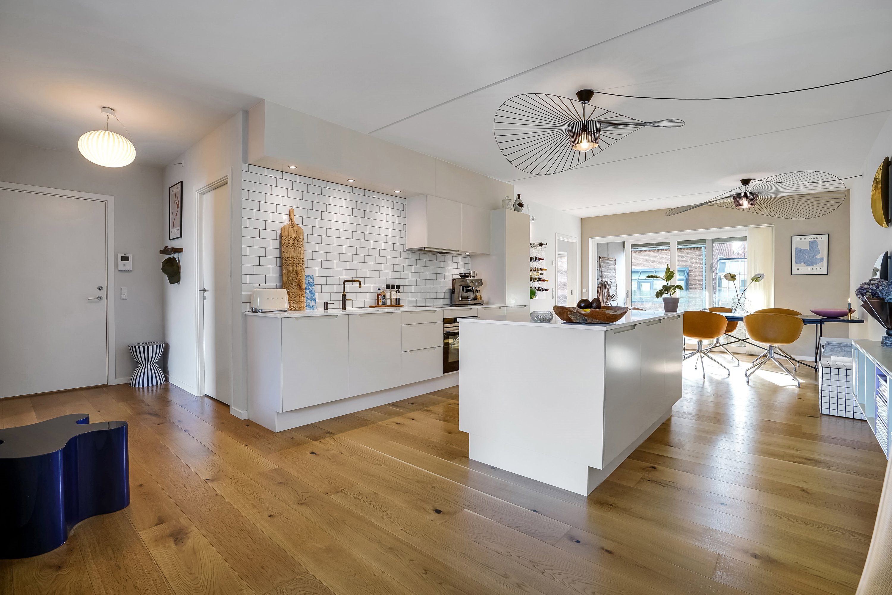 Fremhævet køkken billede i fuldskærmstilstand. Billede af Carl Nielsens Kvarter 39, 2. tv., 5000 Odense C