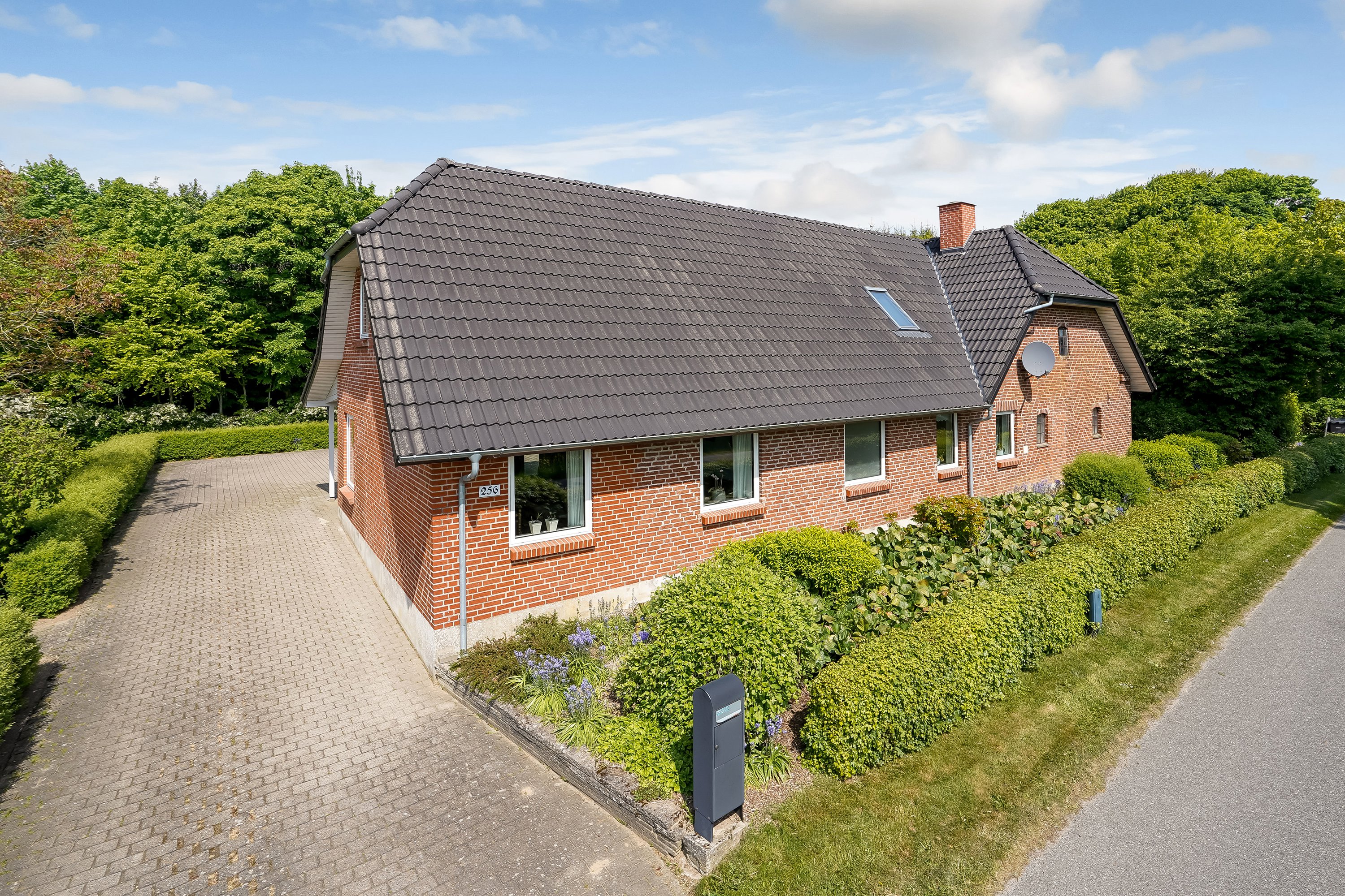 Fremhævet ejendommen billede i fuldskærmstilstand. Billede af Hover Kirkevej 256, 7100 Vejle