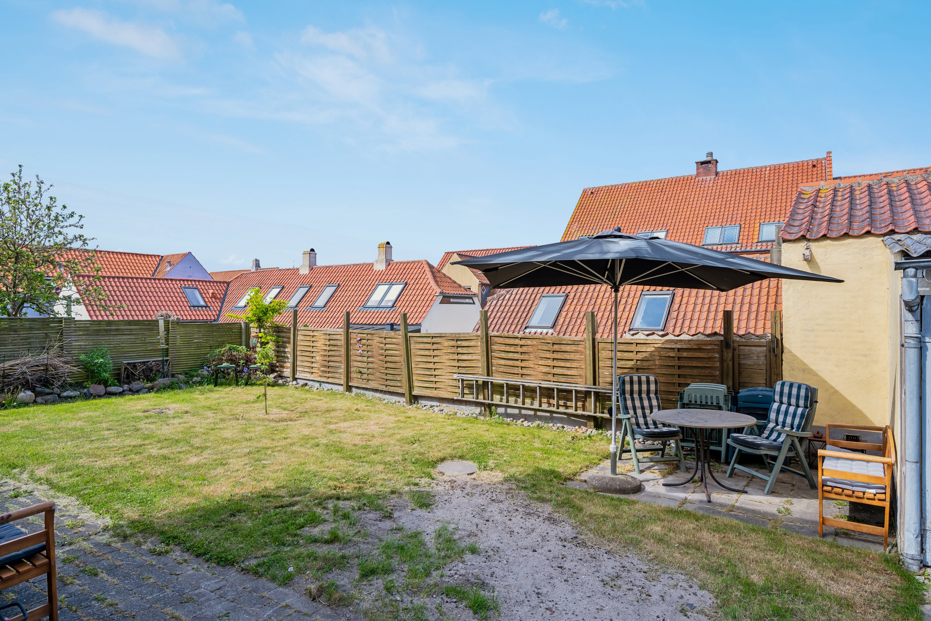 Miniaturebillede 2: ejendom 1. Billede af Kirkegårdsvej 8, 1., 8400 Ebeltoft